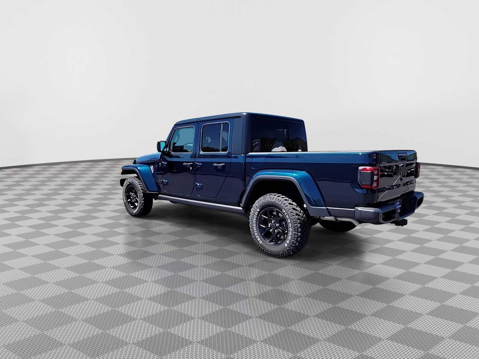 Thumbnail: 2025 Jeep Gladiator - 6