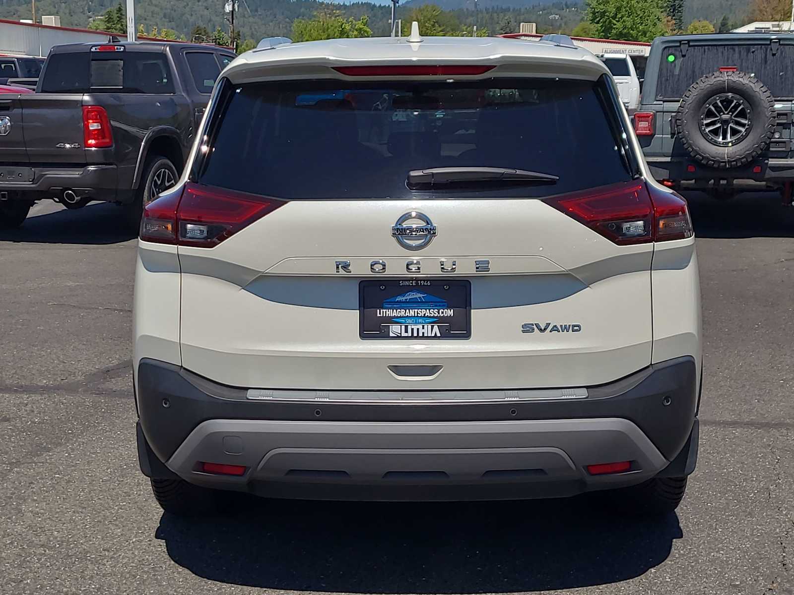 Thumbnail: 2021 Nissan Rogue - 13