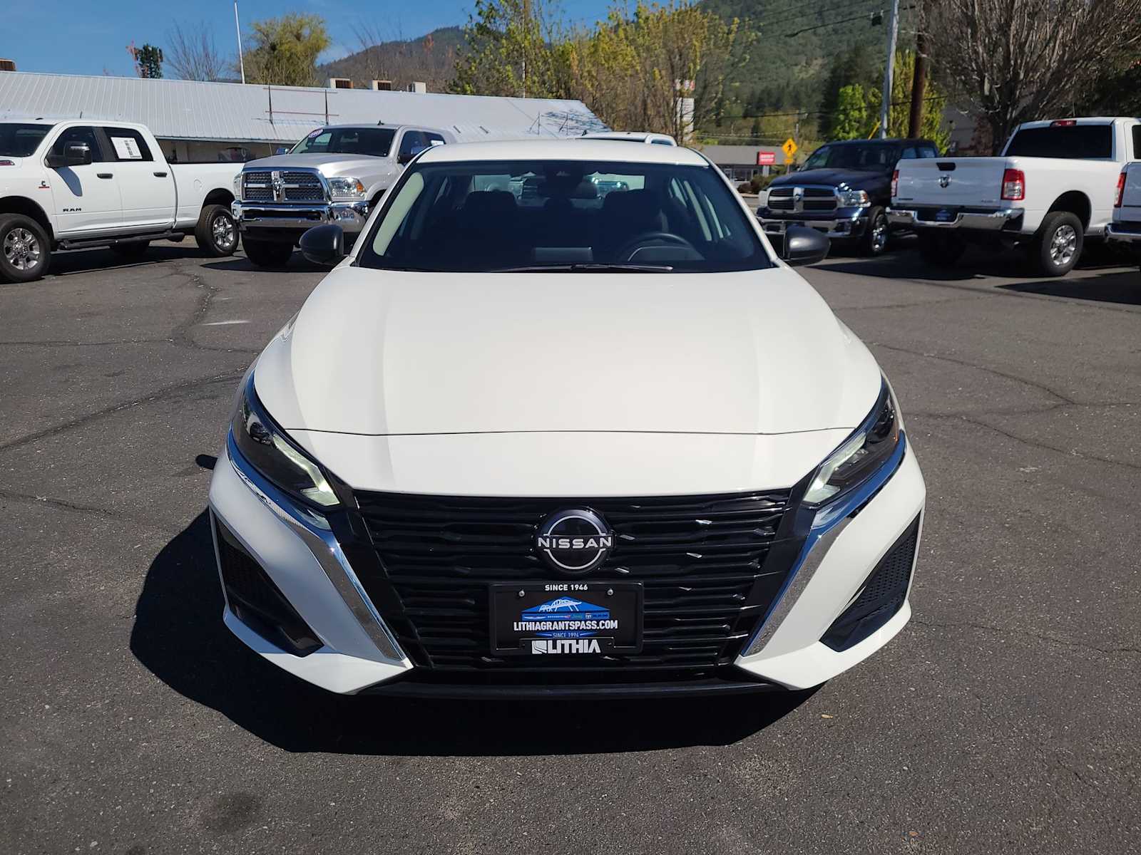 Thumbnail: 2025 Nissan Altima - 14