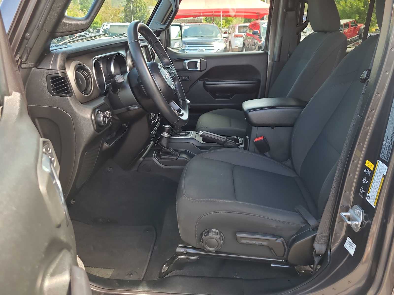 Thumbnail: 2021 Jeep Wrangler - 18