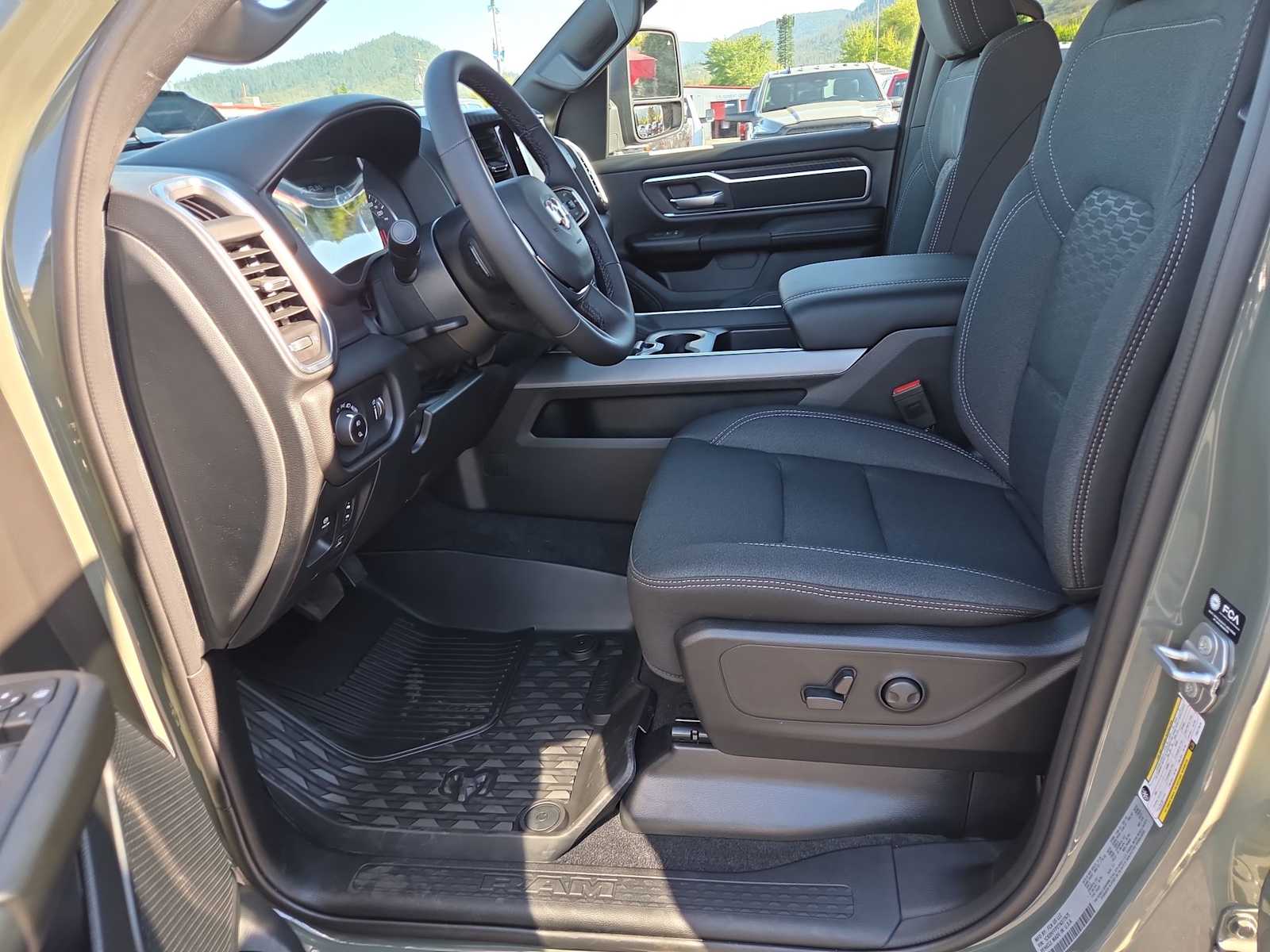 Thumbnail: 2026 RAM 1500 - 19