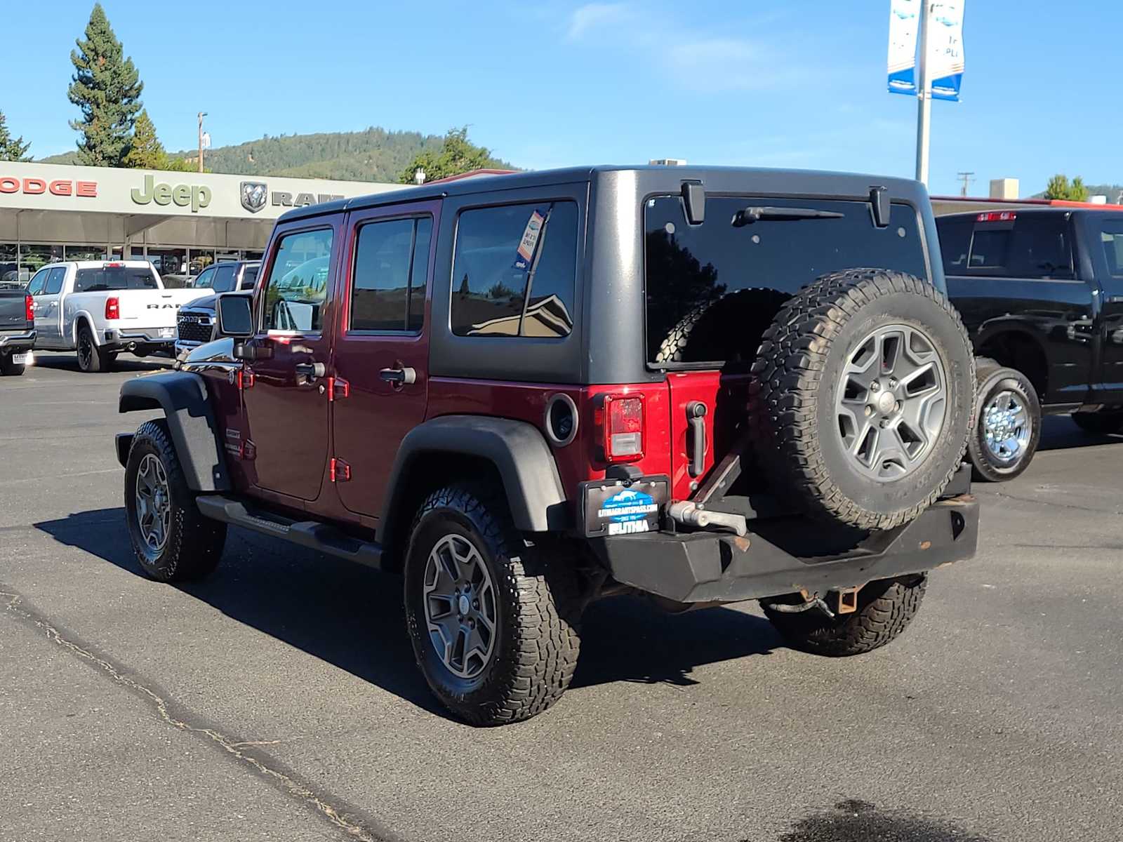 Thumbnail: 2011 Jeep Wrangler - 12