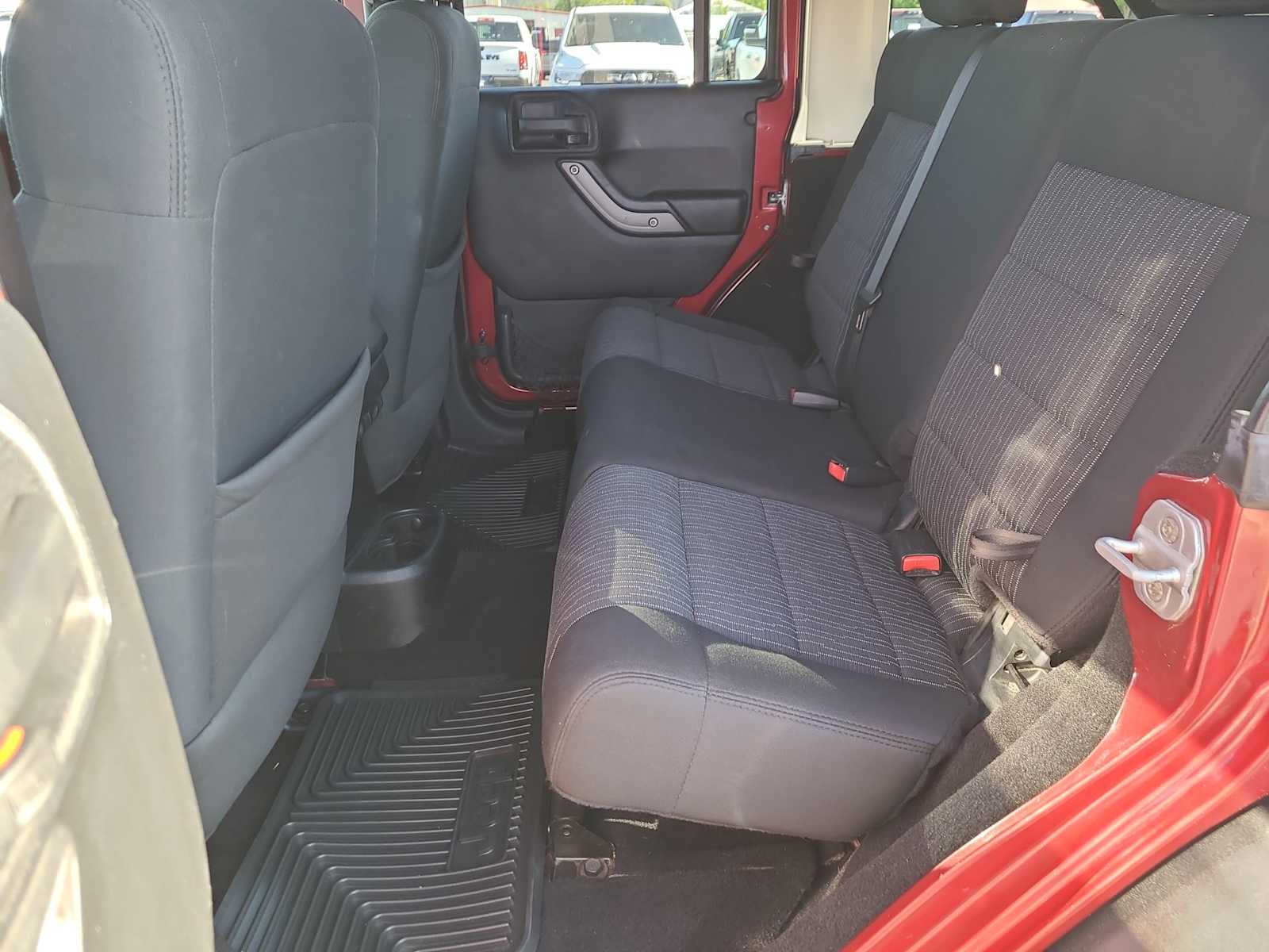 Thumbnail: 2011 Jeep Wrangler - 21