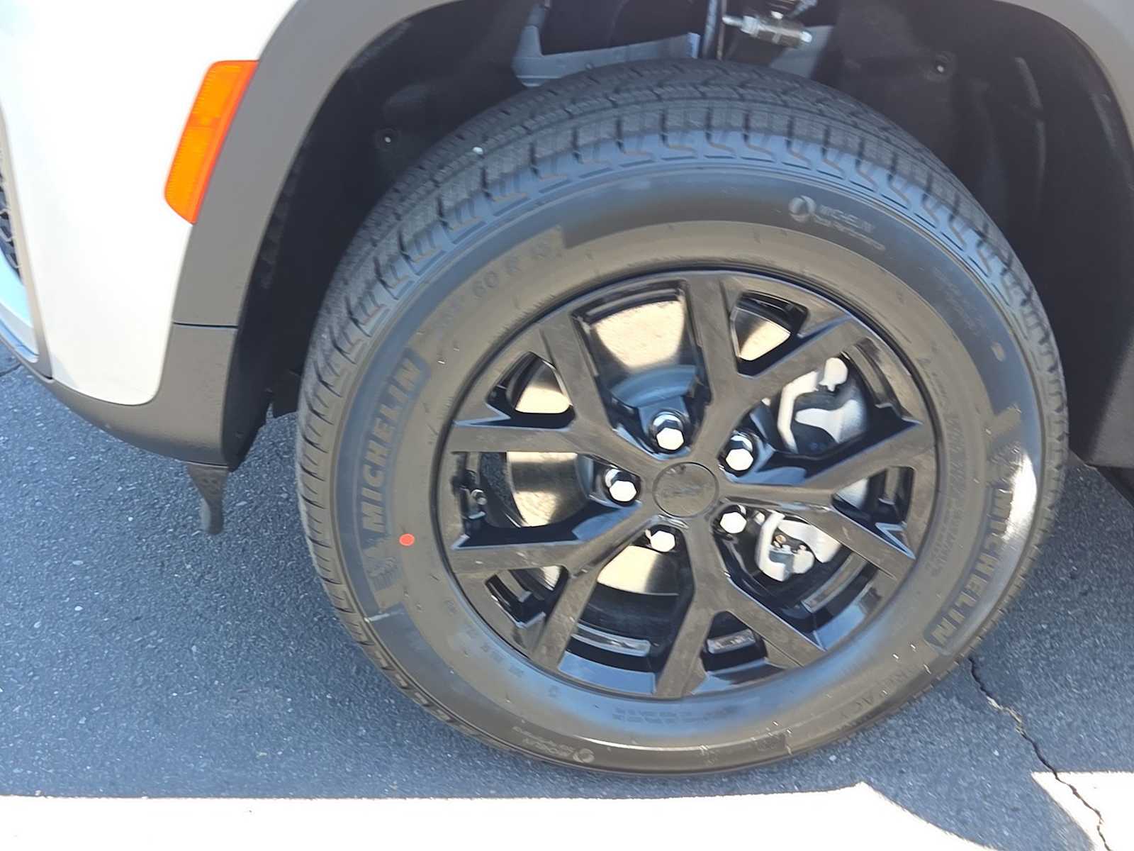 Thumbnail: 2026 Jeep Grand Cherokee - 16