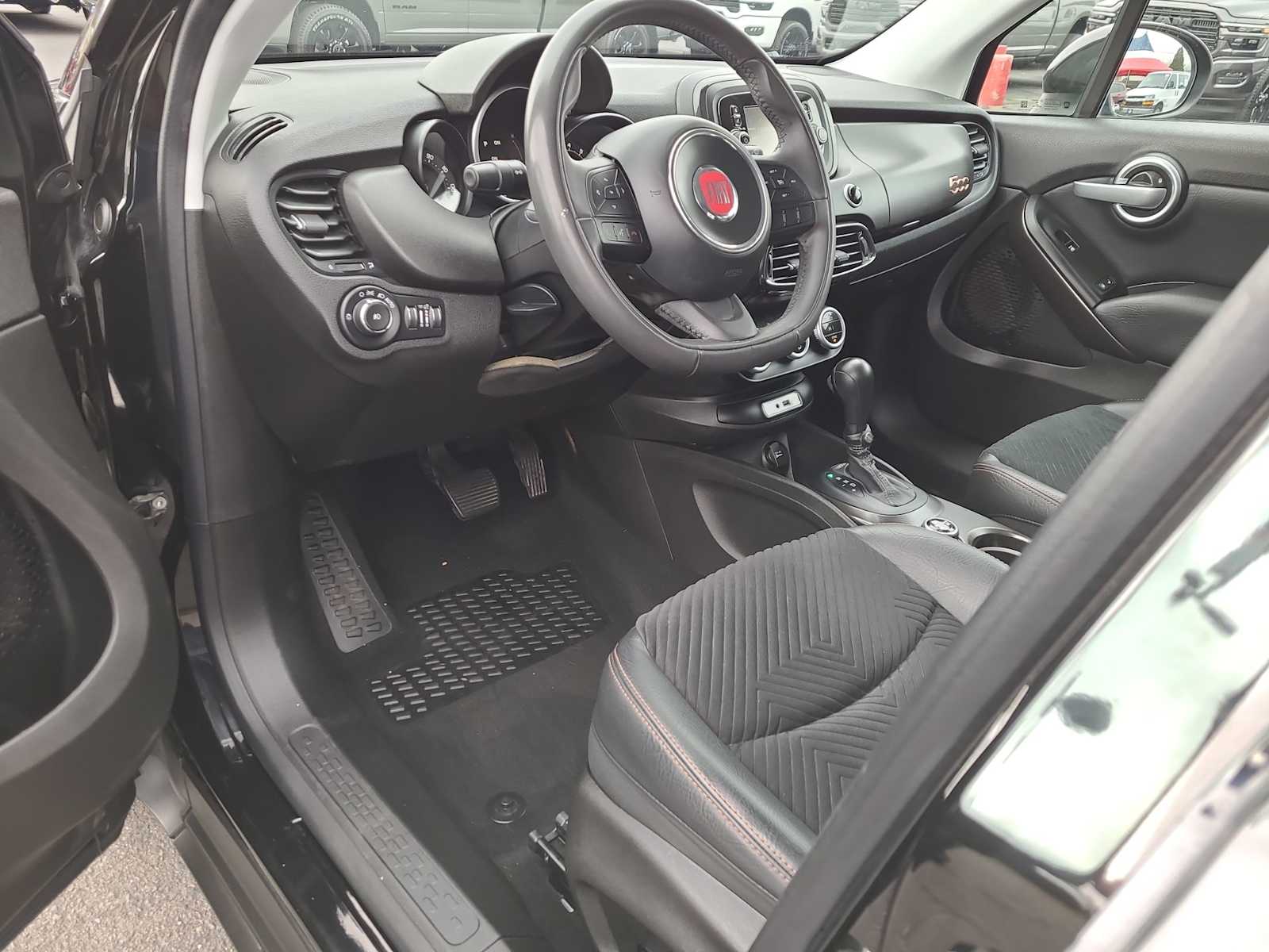 Thumbnail: 2017 Fiat 500X - 10