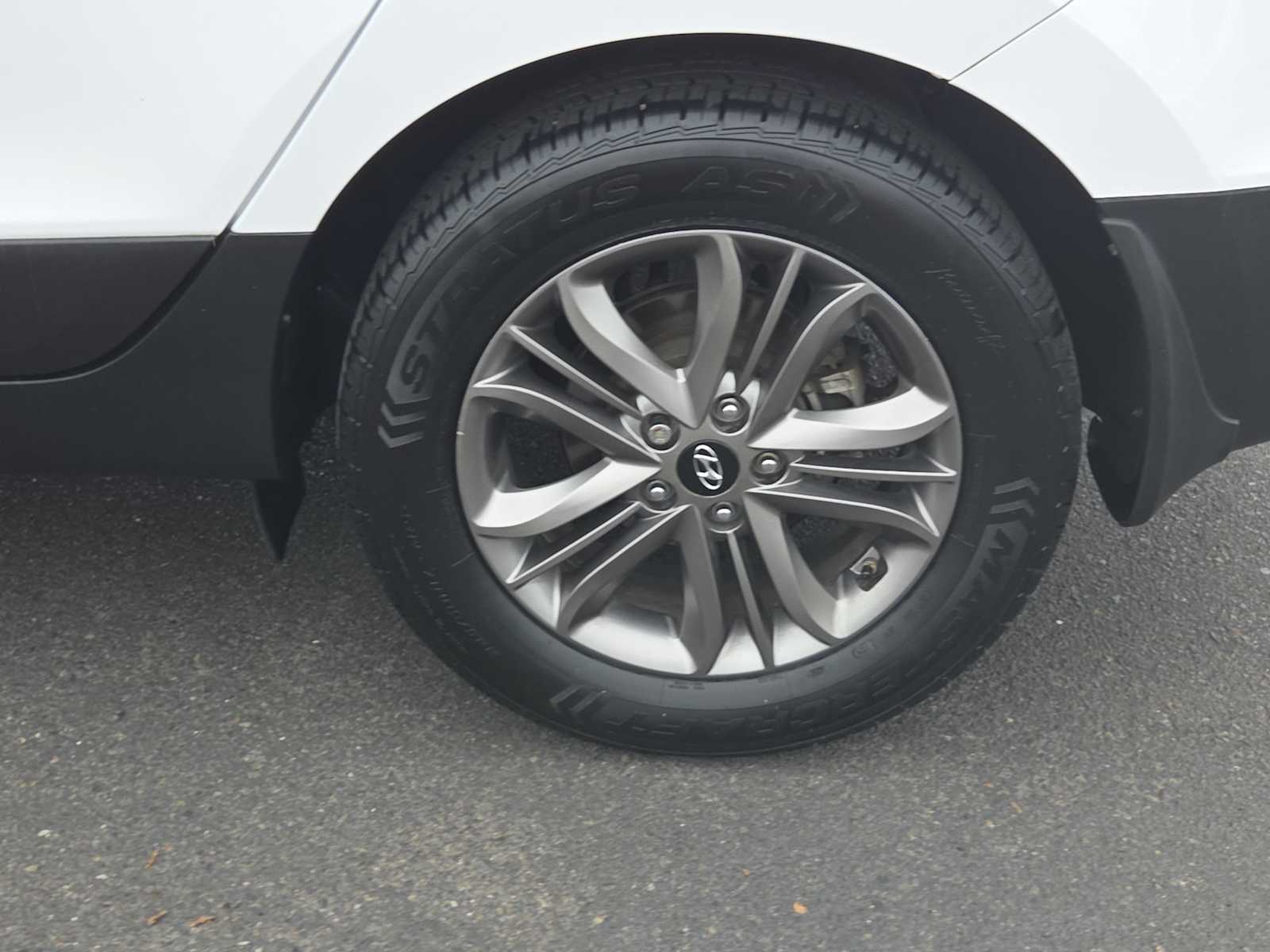 Thumbnail: 2014 Hyundai Tucson - 16