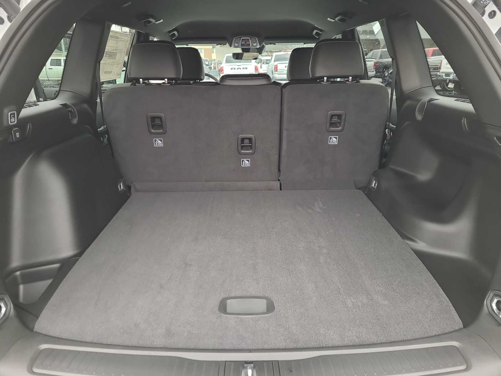 Thumbnail: 2026 Jeep Grand Cherokee - 27