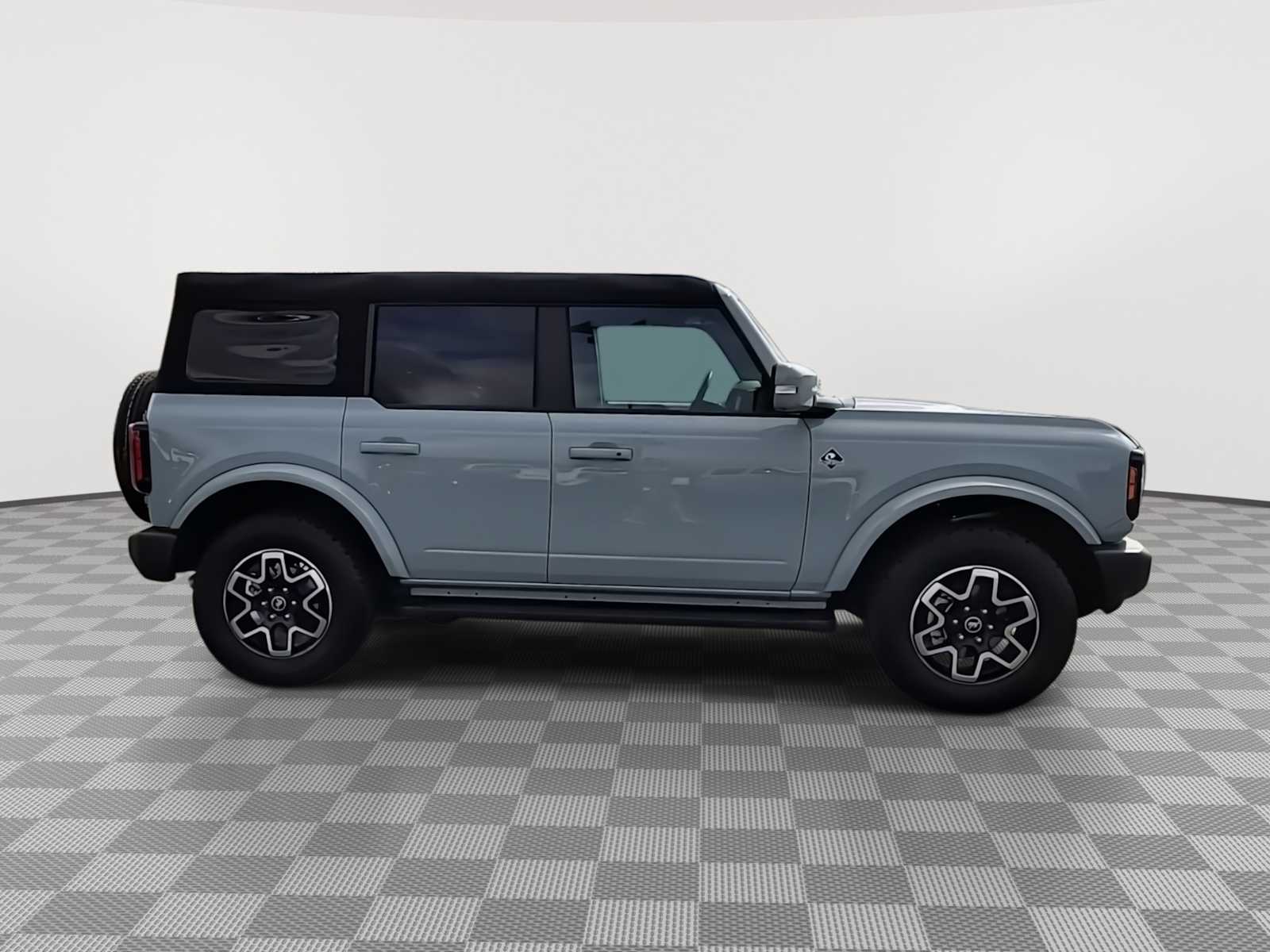 Thumbnail: 2024 Ford Bronco - 9