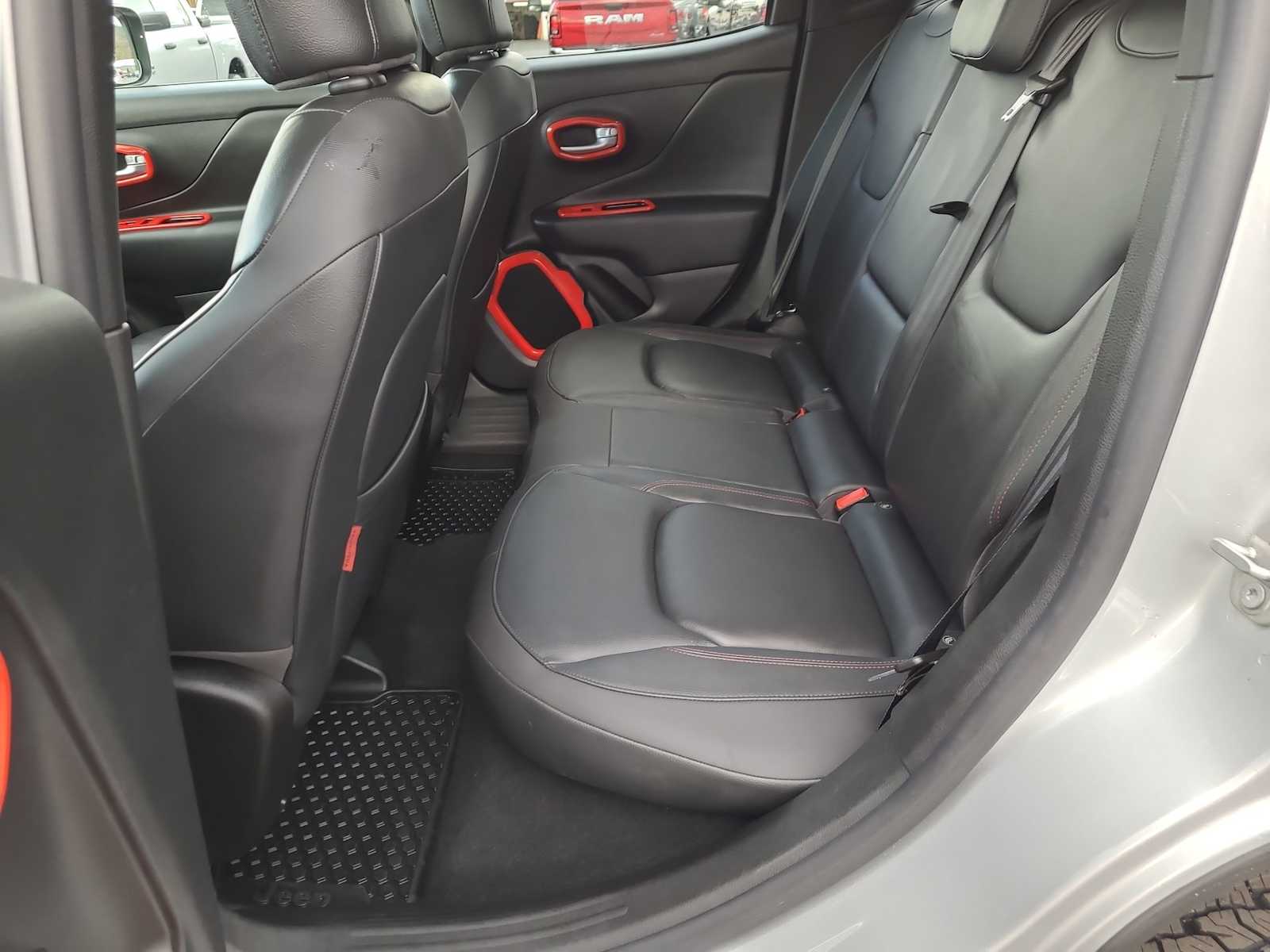 Thumbnail: 2020 Jeep Renegade - 21