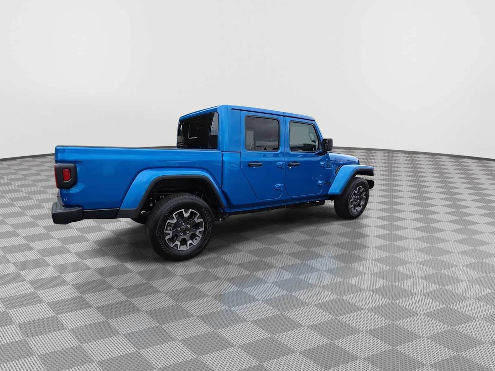 Thumbnail: 2026 Jeep Gladiator - 8