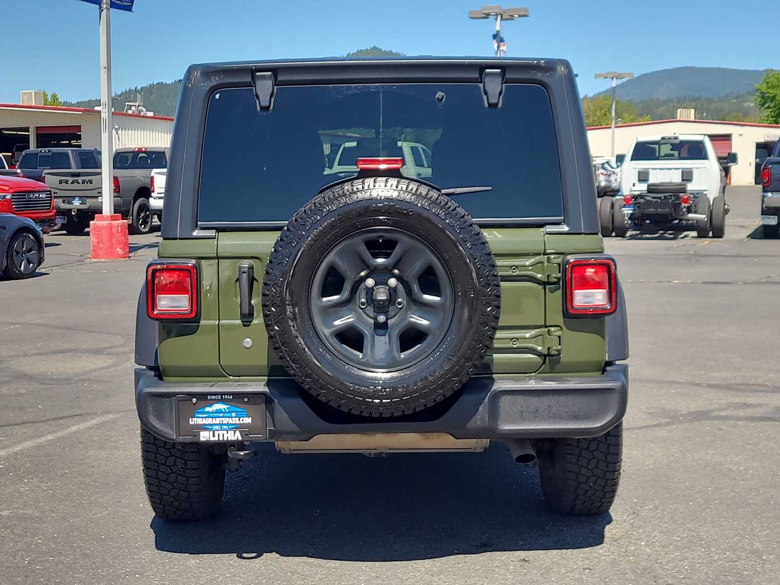 Thumbnail: 2021 Jeep Wrangler - 13