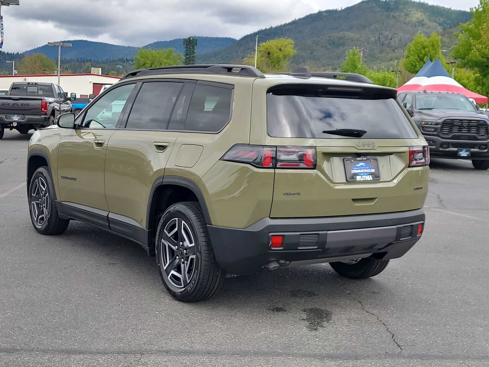 Thumbnail: 2026 Jeep Cherokee - 12