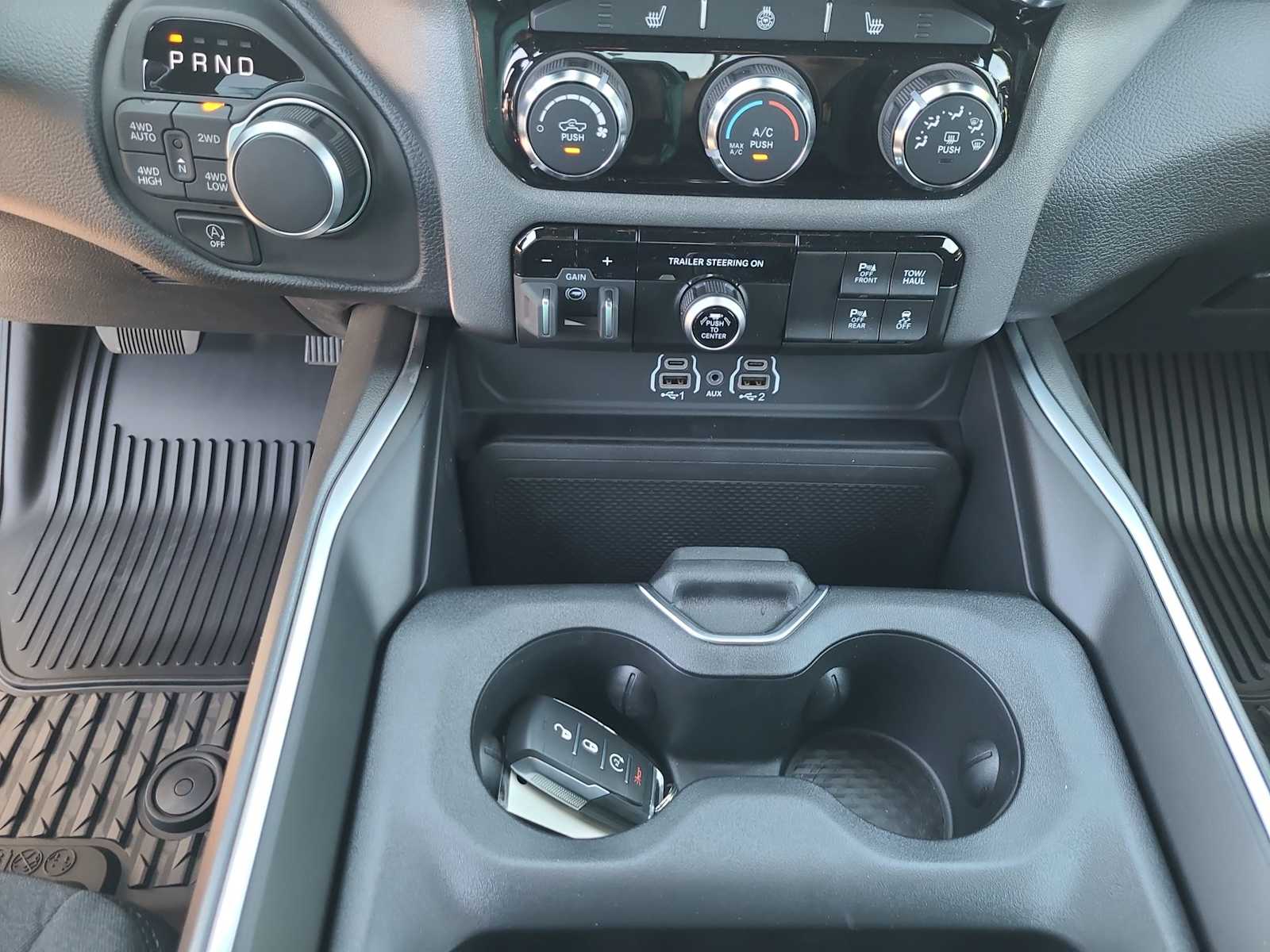 Thumbnail: 2025 RAM 1500 - 25