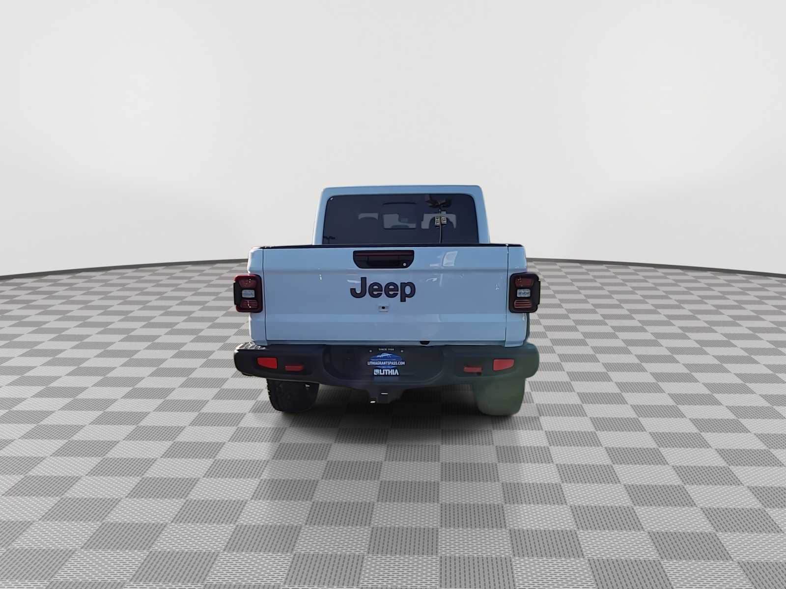 Thumbnail: 2025 Jeep Gladiator - 7