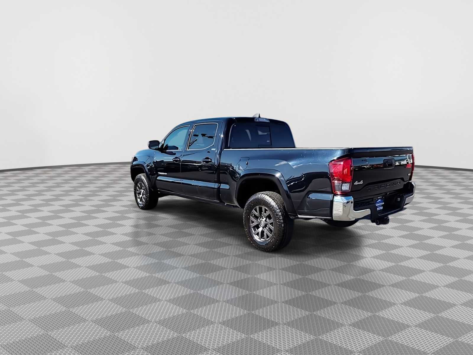 Thumbnail: 2022 Toyota Tacoma - 6