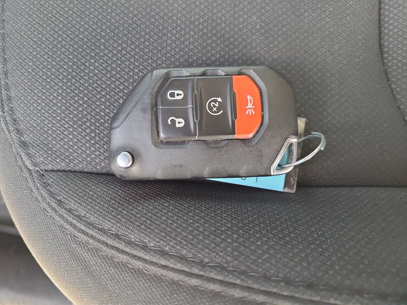 Thumbnail: 2023 Jeep Gladiator - 28