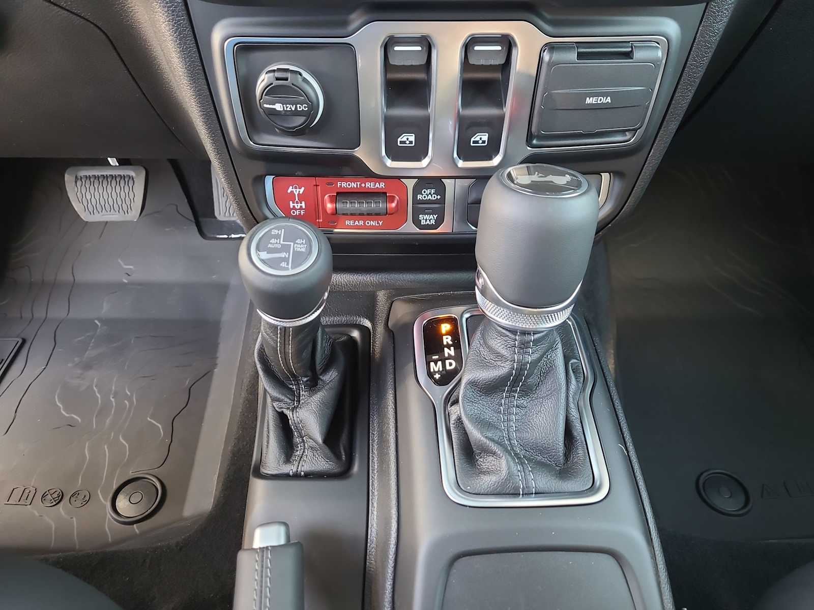 Thumbnail: 2026 Jeep Wrangler - 25