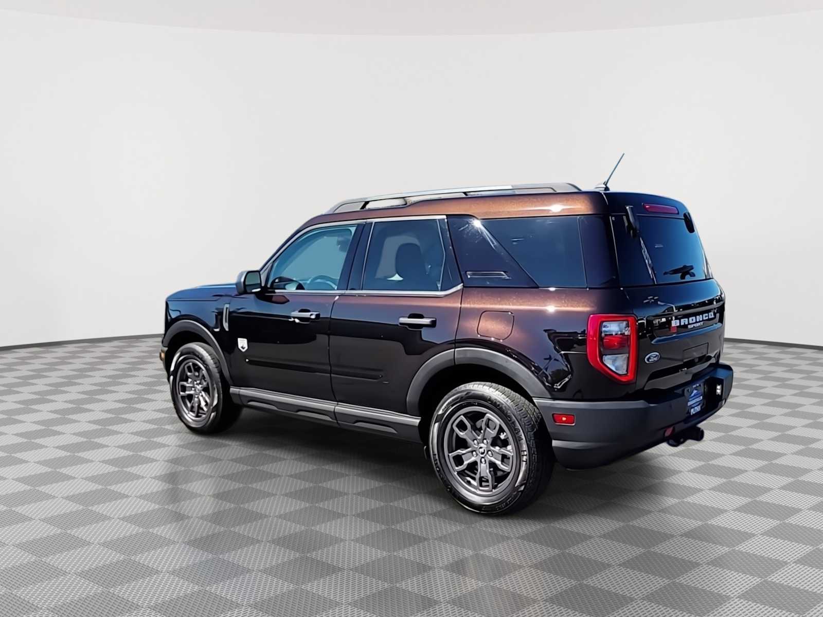 Thumbnail: 2021 Ford Bronco Sport - 6