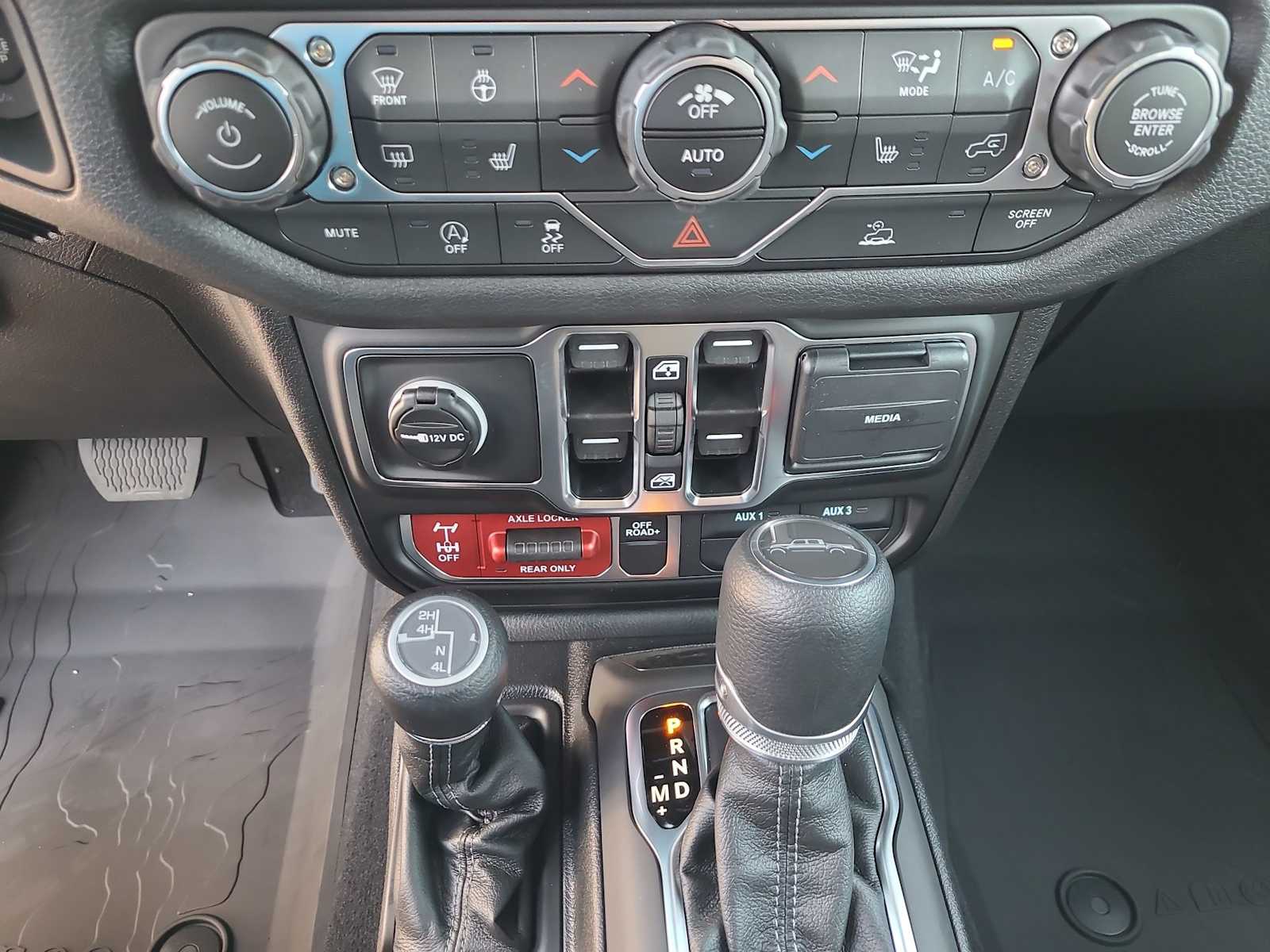 Thumbnail: 2025 Jeep Gladiator - 25