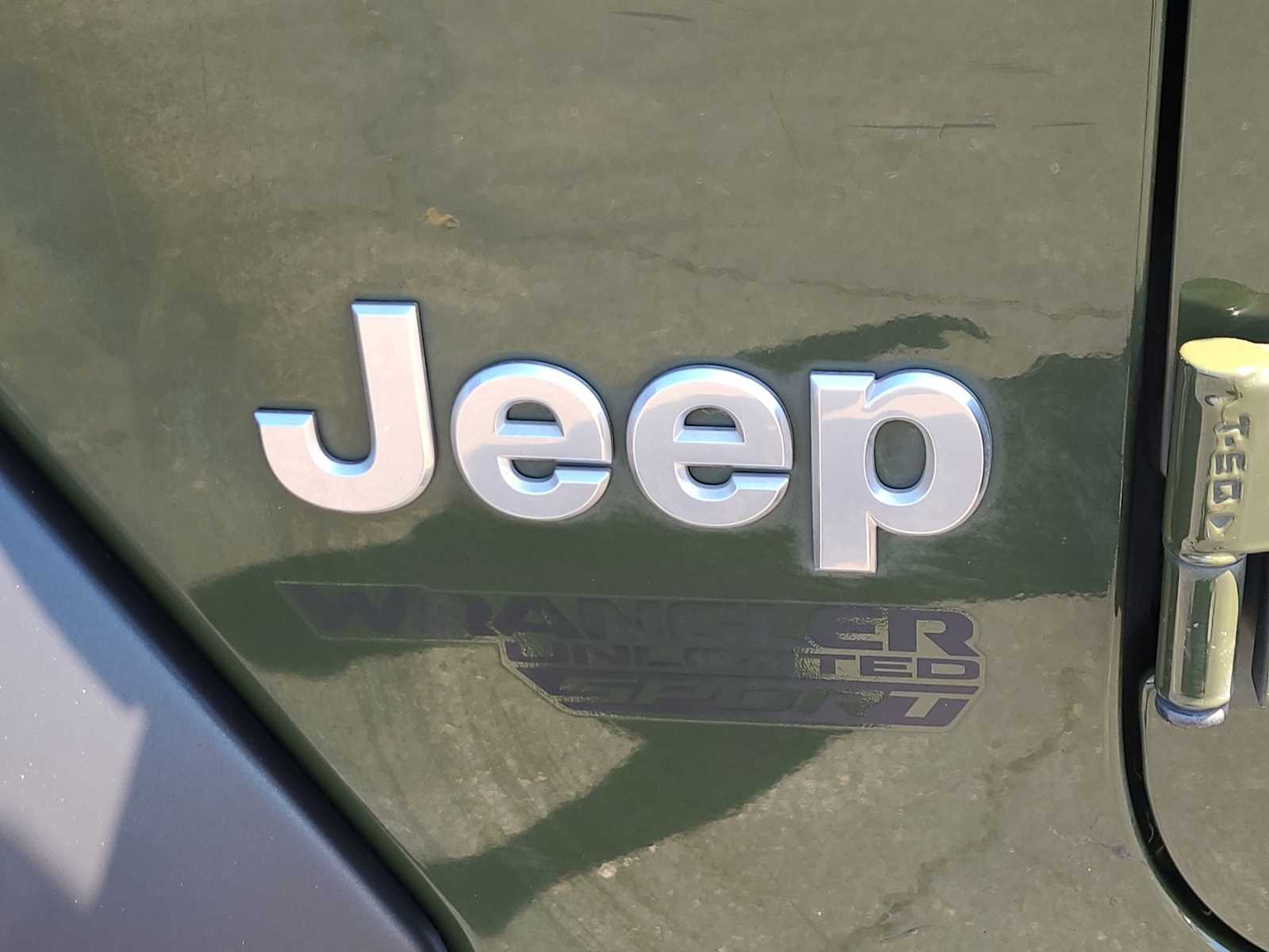 Thumbnail: 2021 Jeep Wrangler - 15