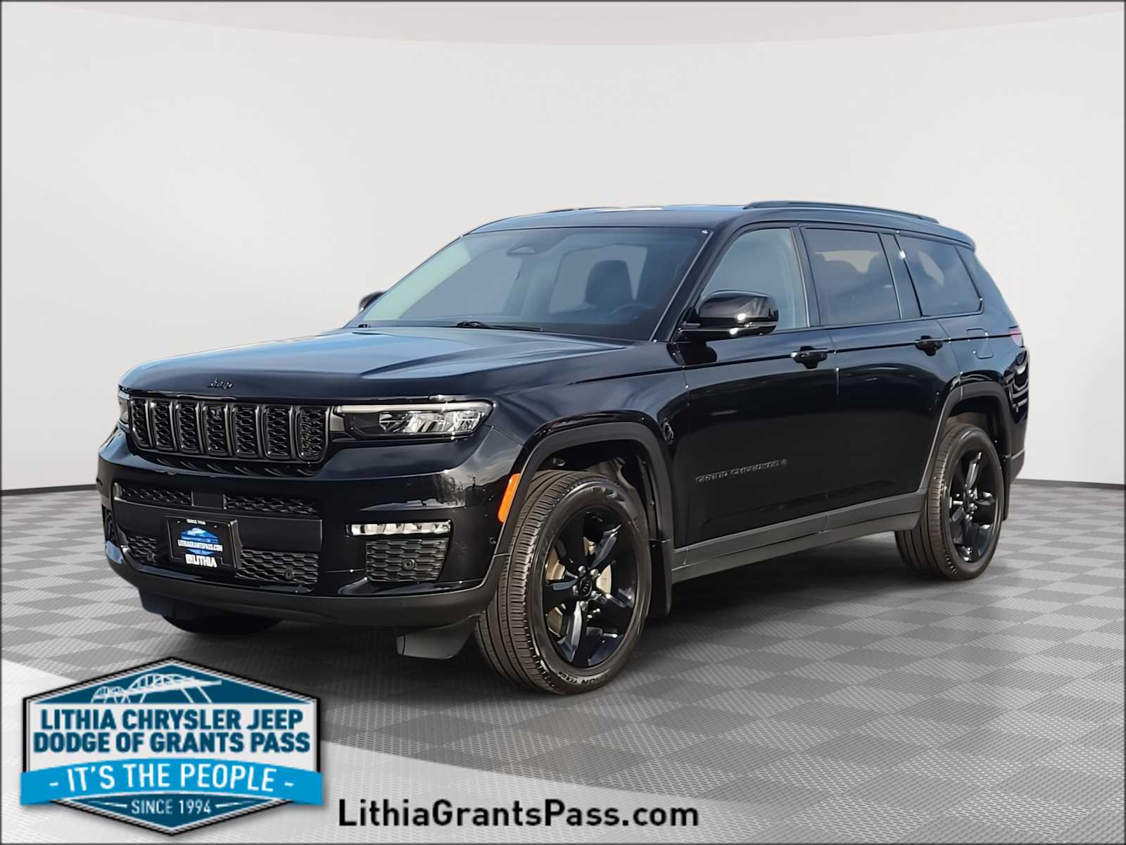 Thumbnail: 2022 Jeep Grand Cherokee L - 1