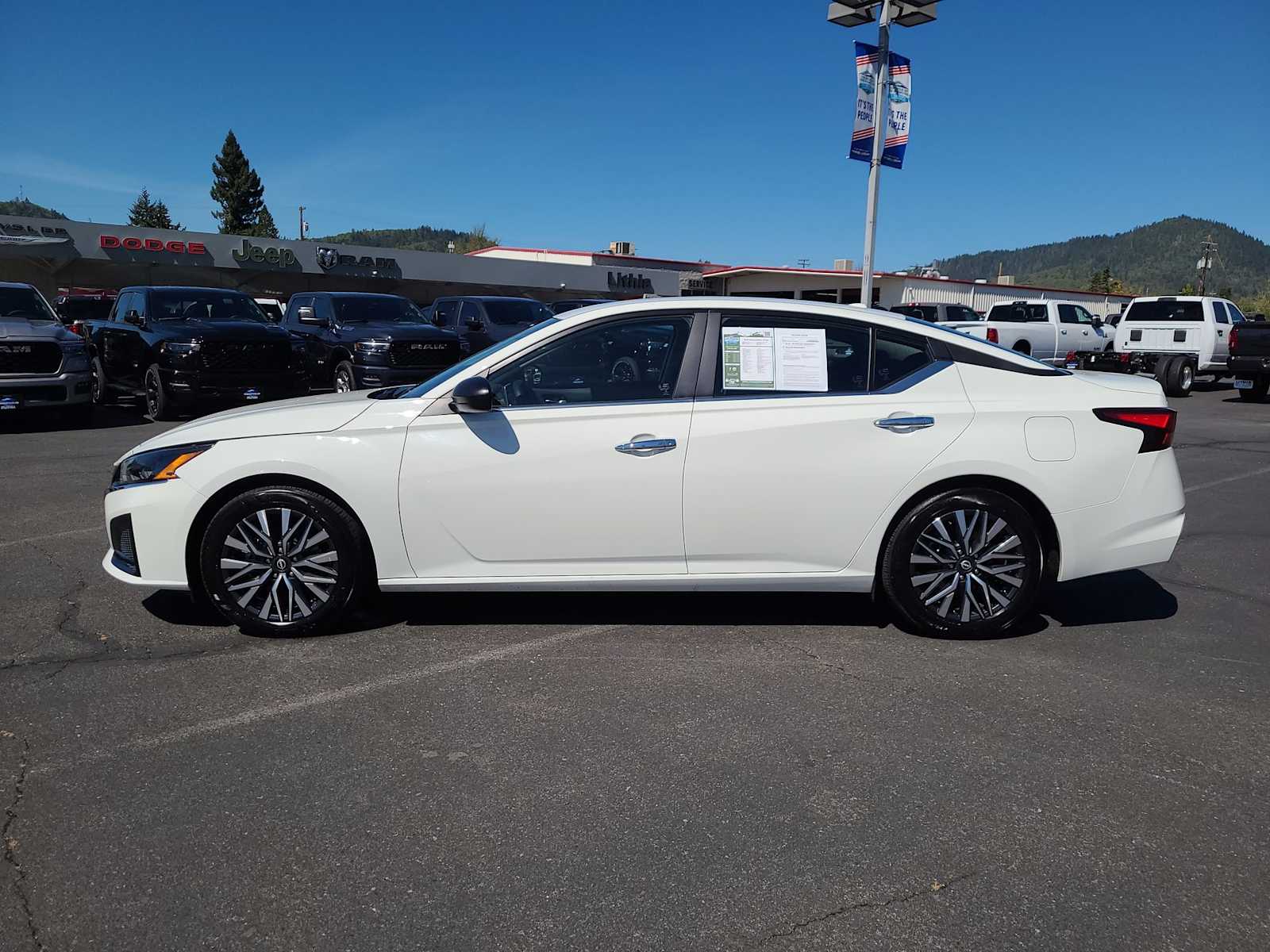Thumbnail: 2025 Nissan Altima - 11