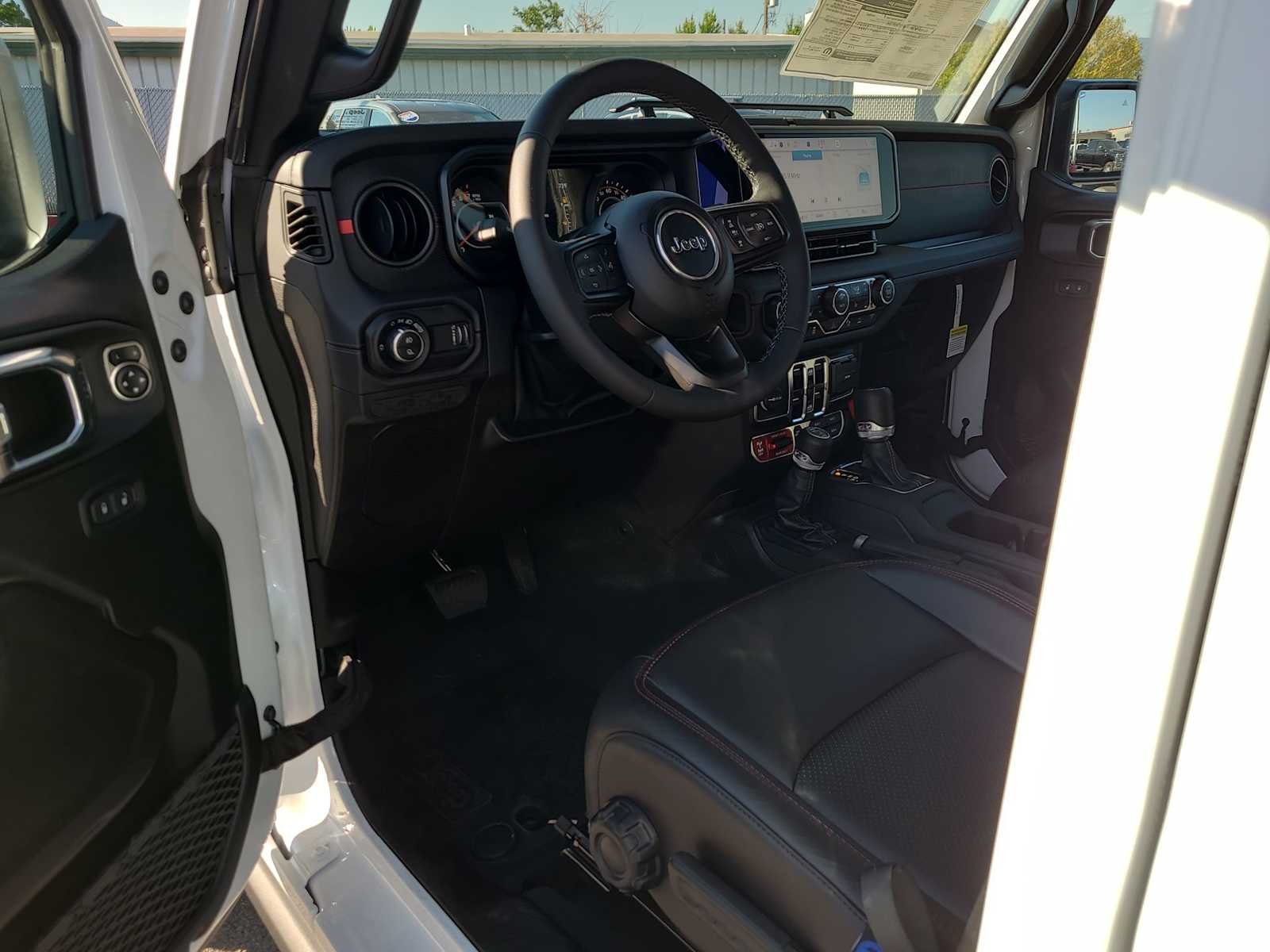 Thumbnail: 2025 Jeep Gladiator - 10