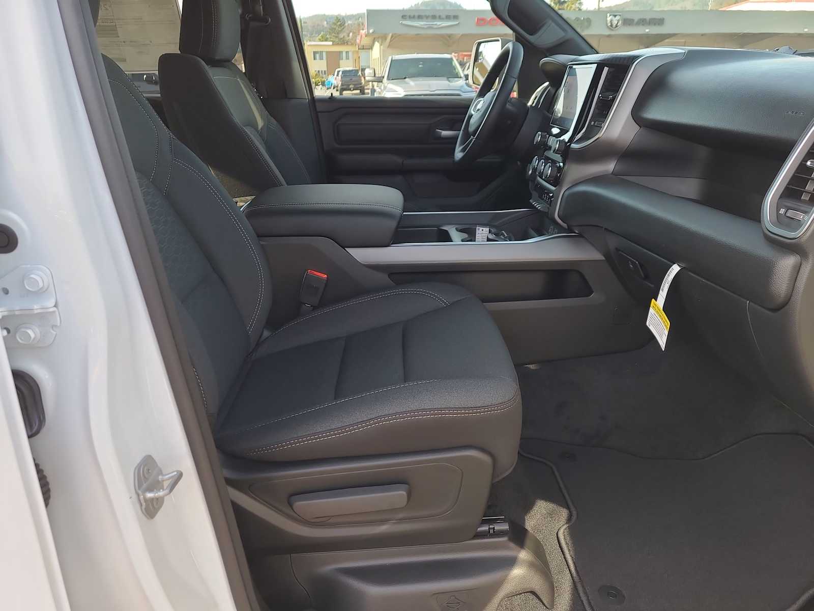 Thumbnail: 2025 RAM 1500 - 22