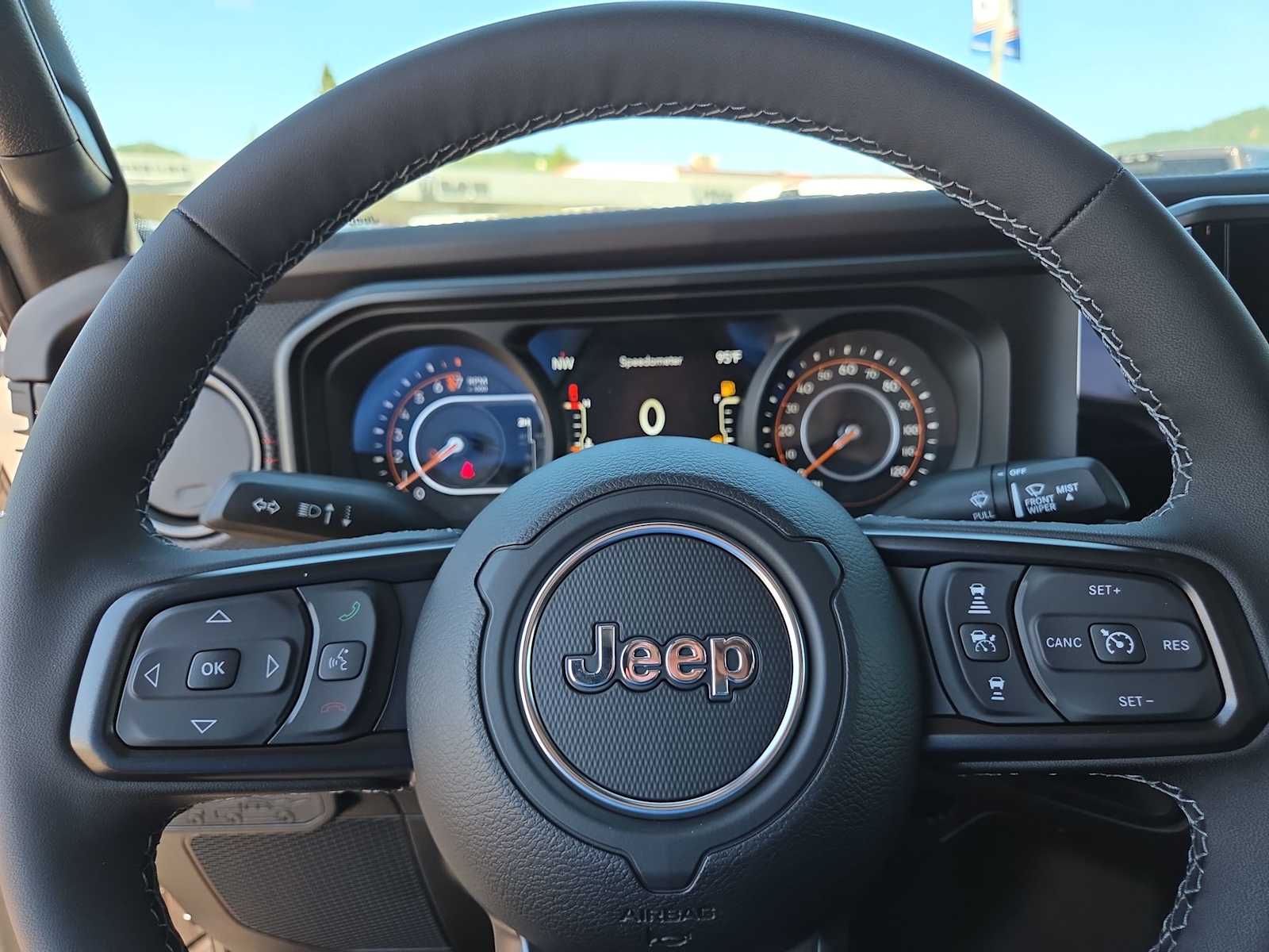 Thumbnail: 2026 Jeep Gladiator - 23