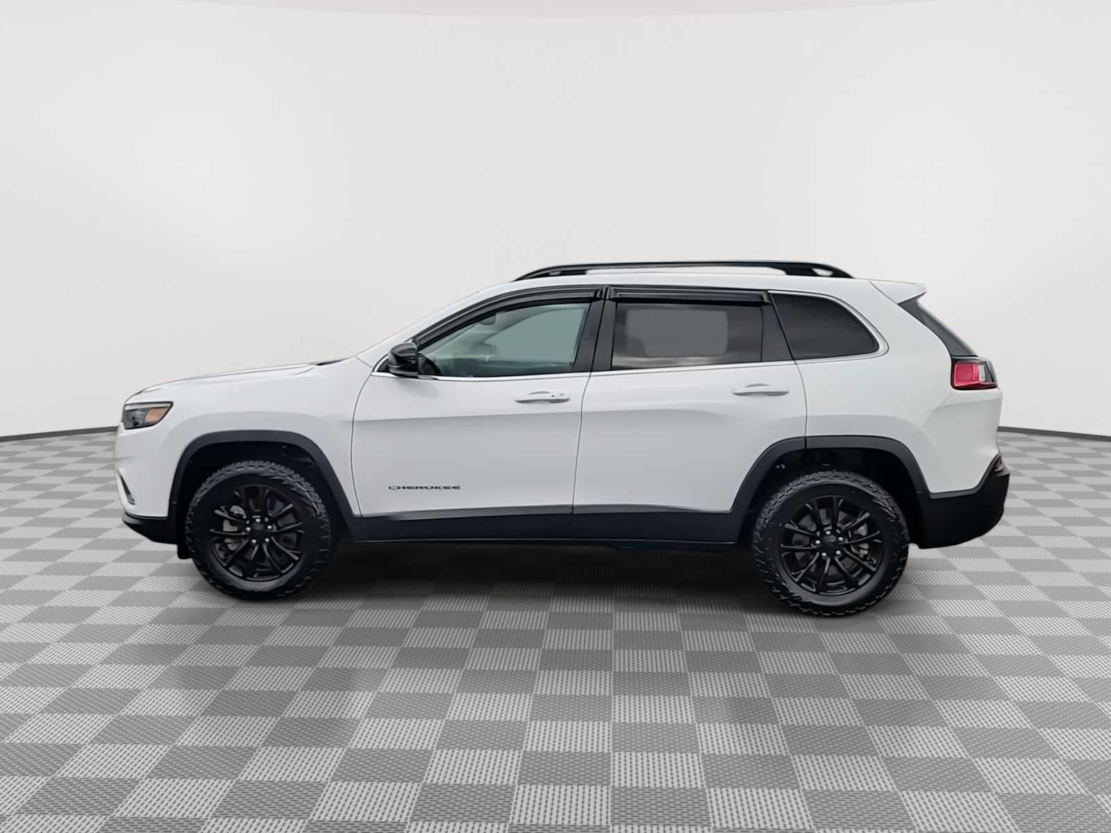 Thumbnail: 2022 Jeep Cherokee - 5