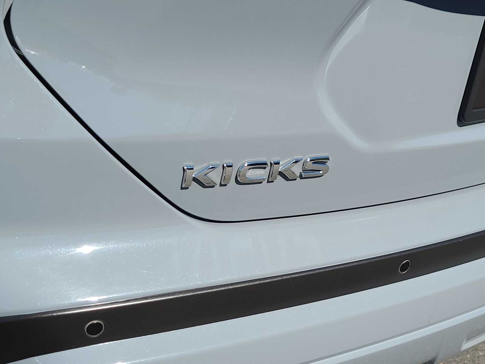 Thumbnail: 2023 Nissan Kicks - 15