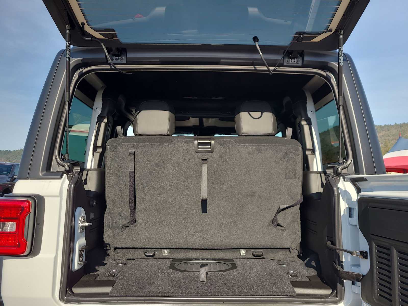 Thumbnail: 2026 Jeep Wrangler - 27