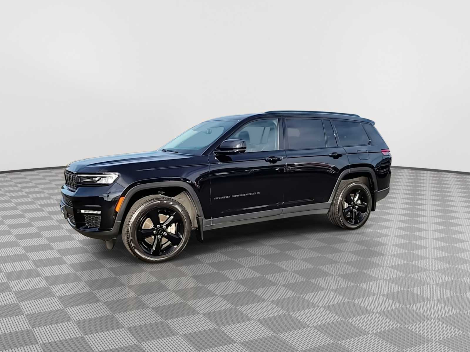 Thumbnail: 2022 Jeep Grand Cherokee L - 4