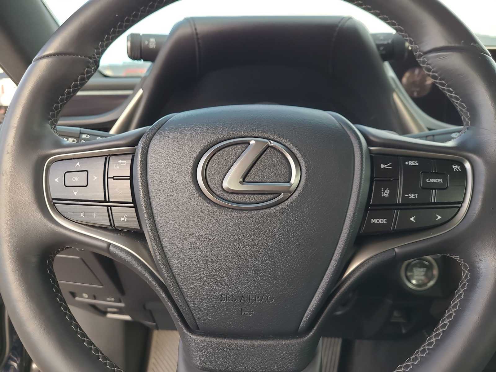 Thumbnail: 2019 Lexus ES - 23