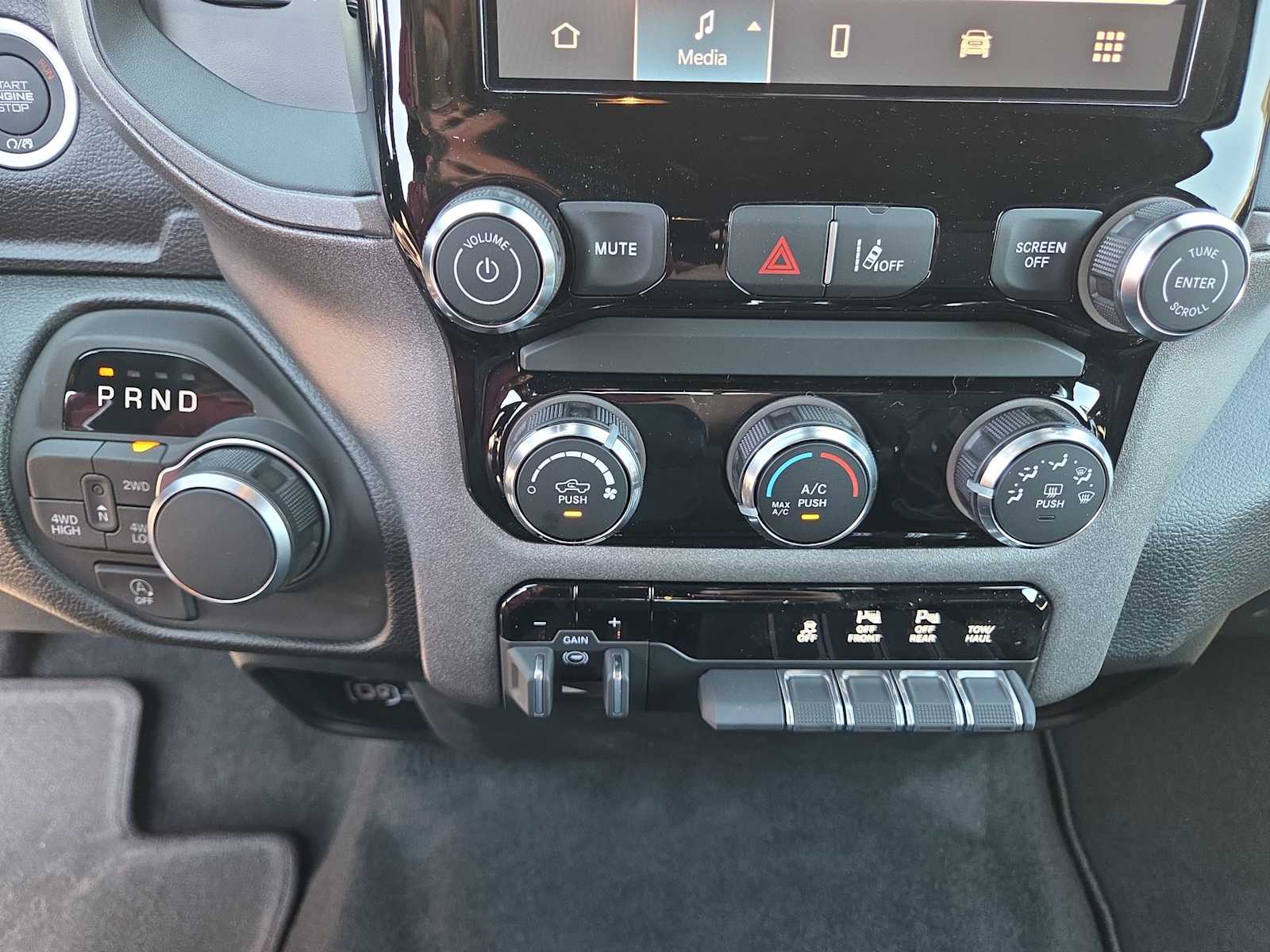 Thumbnail: 2026 RAM 1500 - 25
