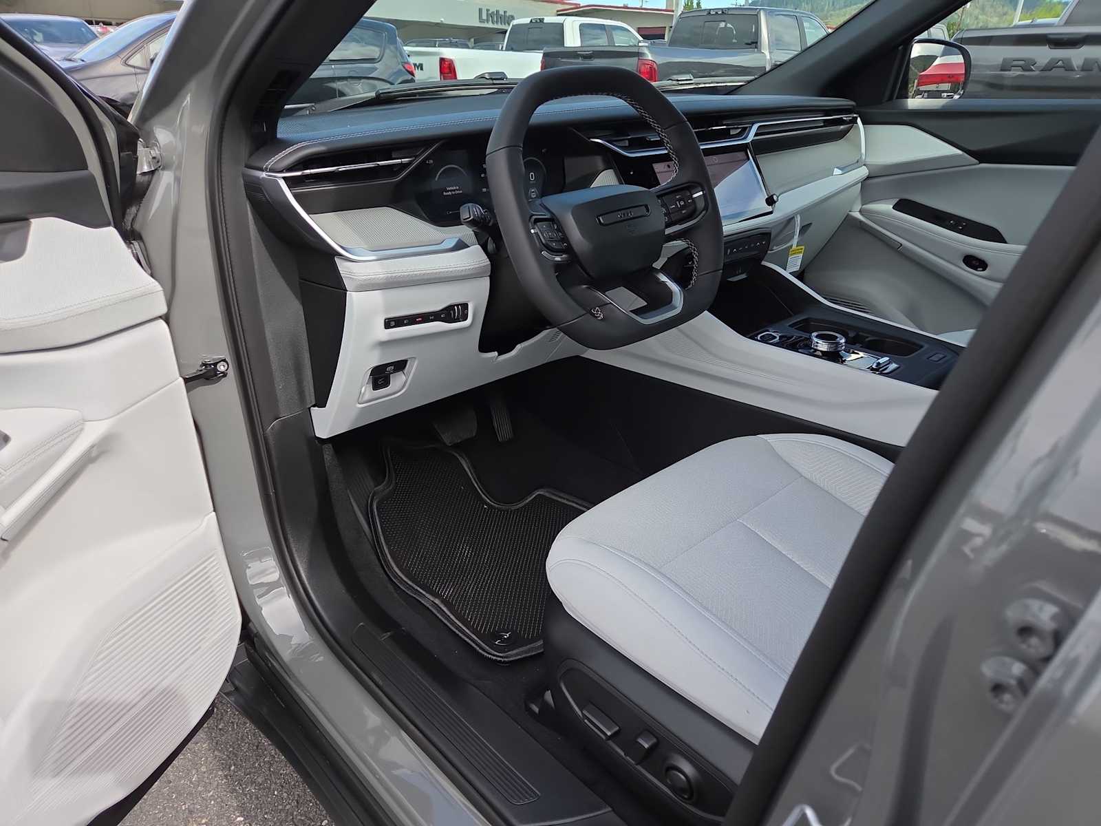 Thumbnail: 2026 Jeep Cherokee - 10