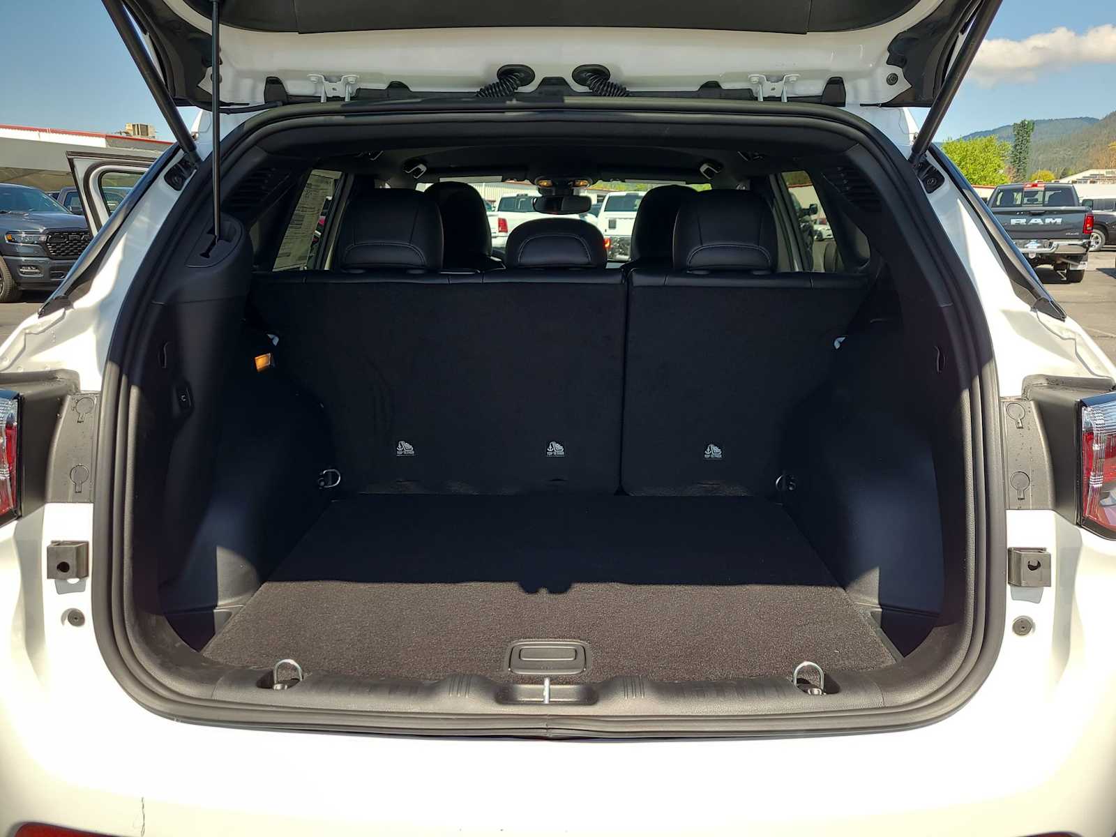 Thumbnail: 2026 Jeep Compass - 27