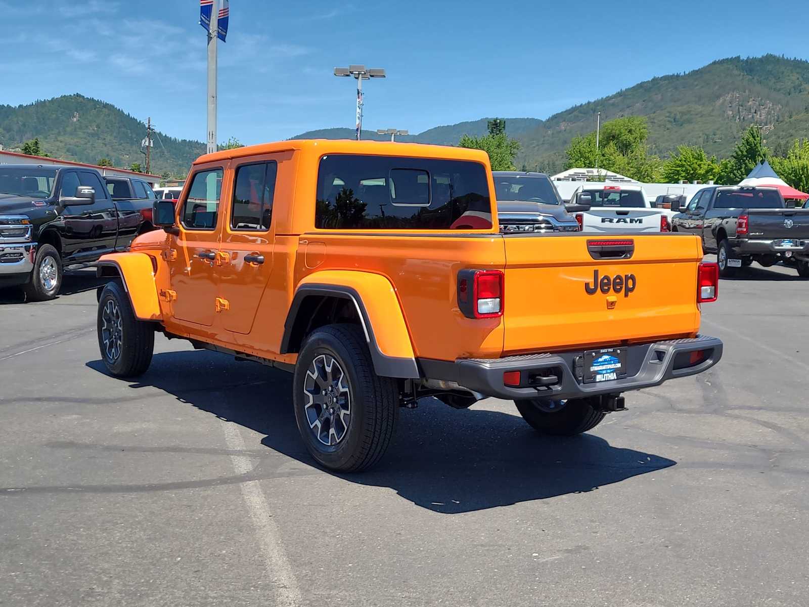 Thumbnail: 2025 Jeep Gladiator - 12