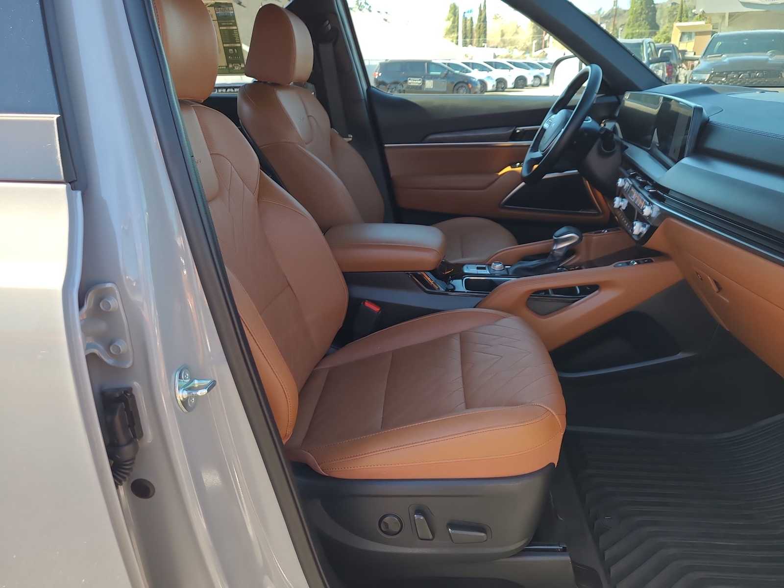 Thumbnail: 2025 Kia Telluride - 22