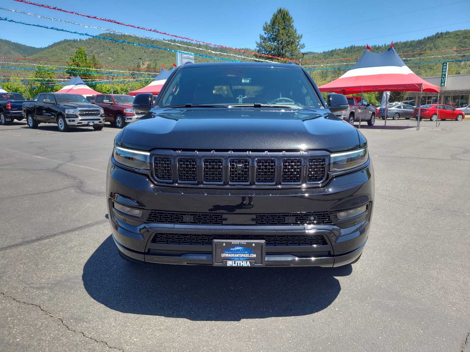 Thumbnail: 2024 Jeep Grand Wagoneer - 14