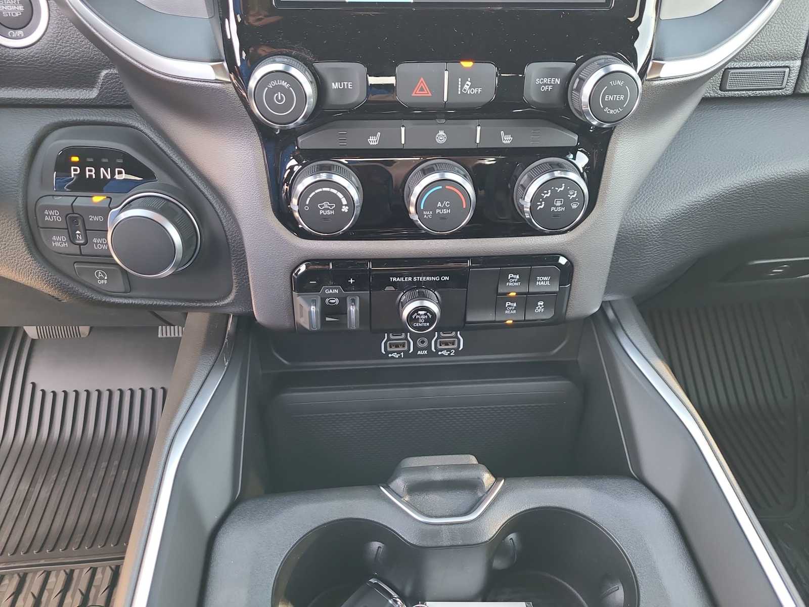 Thumbnail: 2026 RAM 1500 - 25