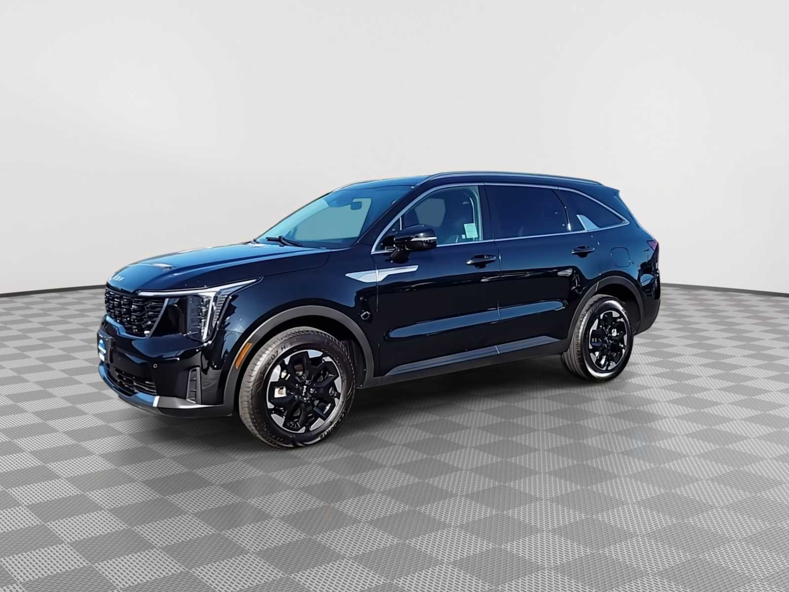 2024 Kia Sorento S photo 2