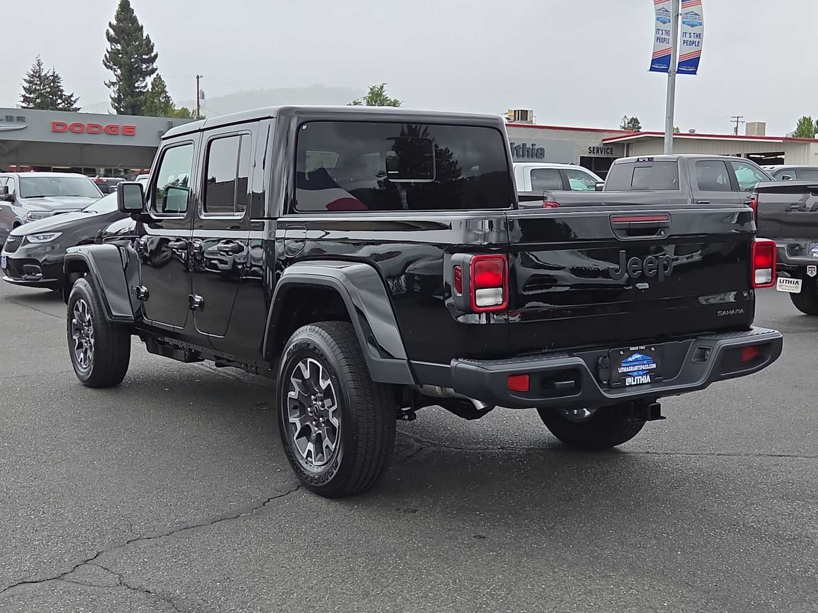 Thumbnail: 2026 Jeep Gladiator - 12