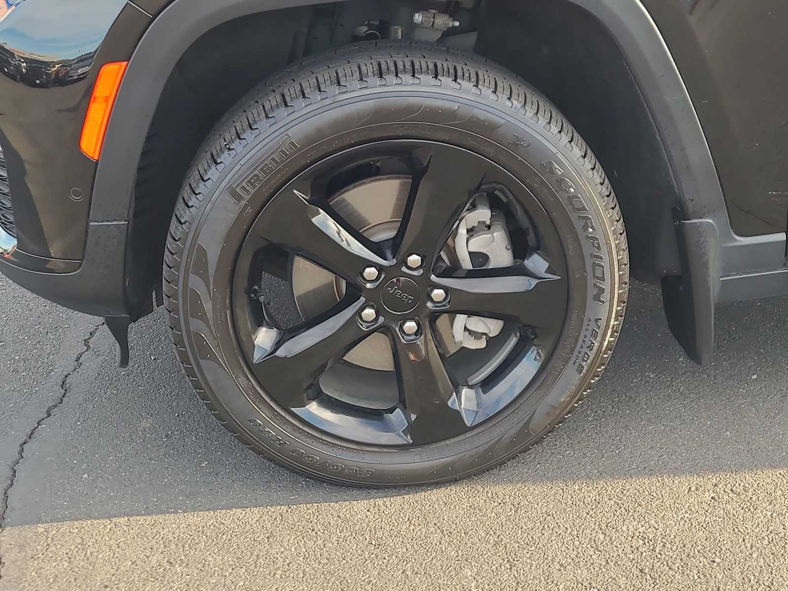 Thumbnail: 2022 Jeep Grand Cherokee L - 16