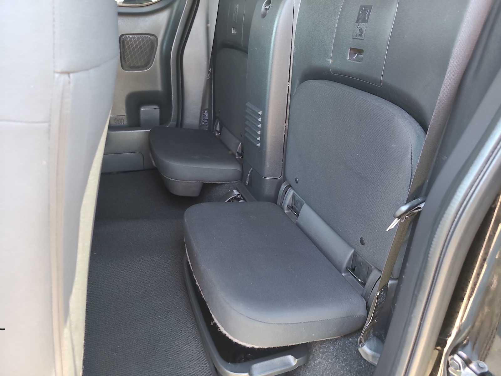 Thumbnail: 2022 Nissan Frontier - 21