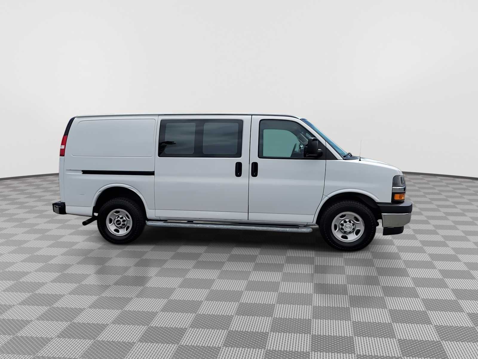 Thumbnail: 2018 Chevrolet Express - 9