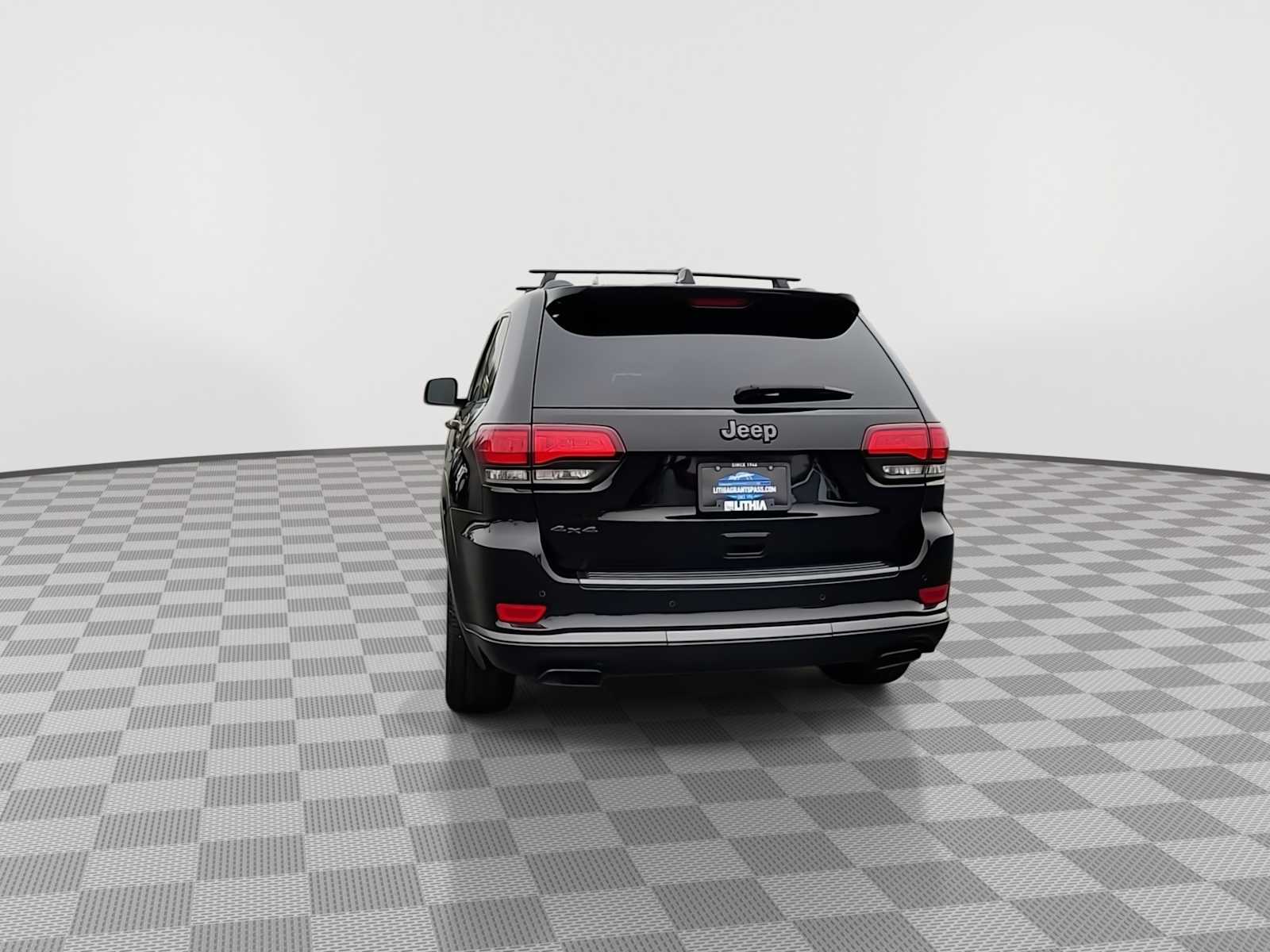 Thumbnail: 2018 Jeep Grand Cherokee - 7