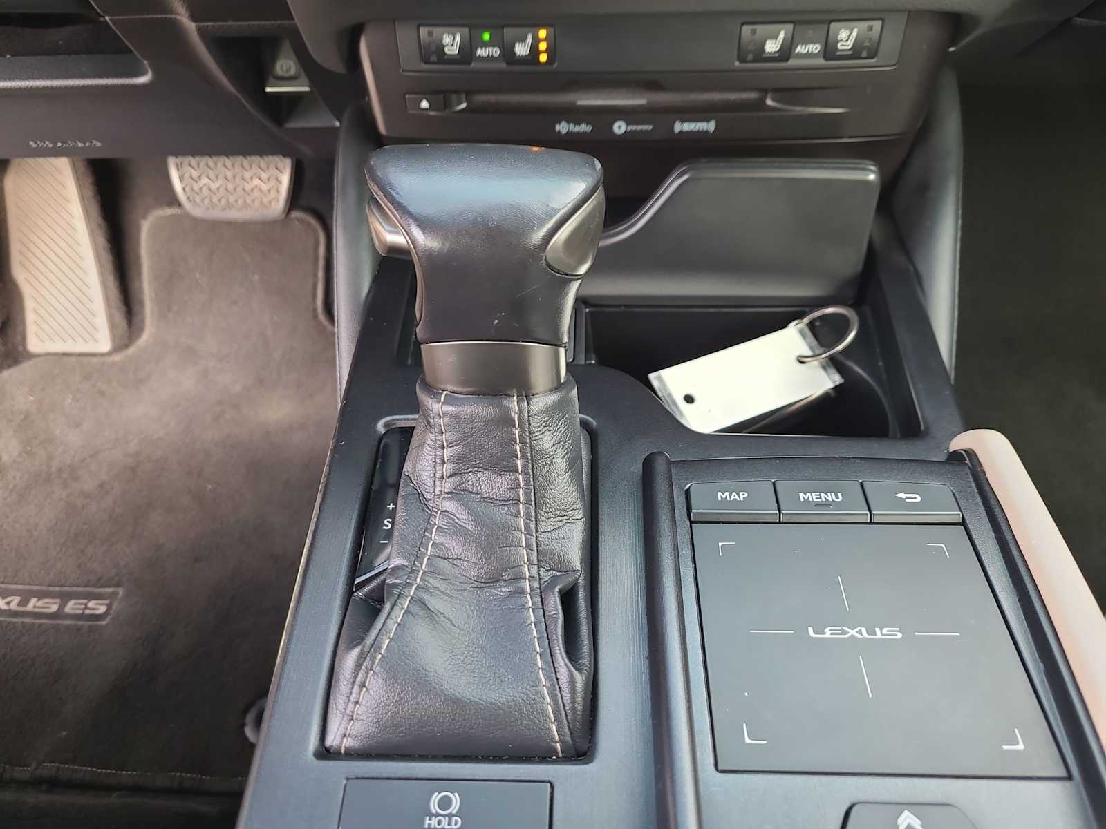 Thumbnail: 2019 Lexus ES - 25