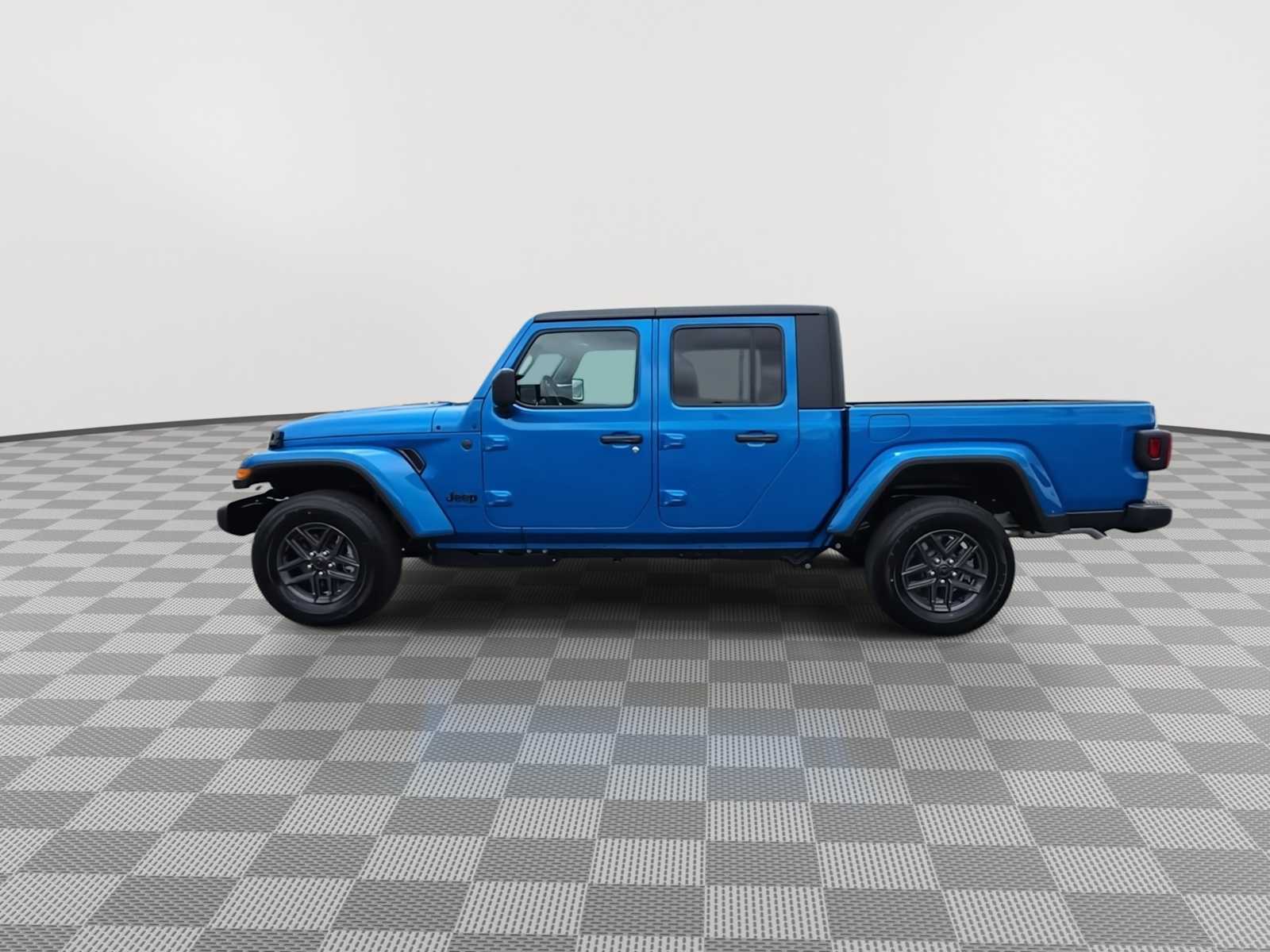 Thumbnail: 2026 Jeep Gladiator - 5