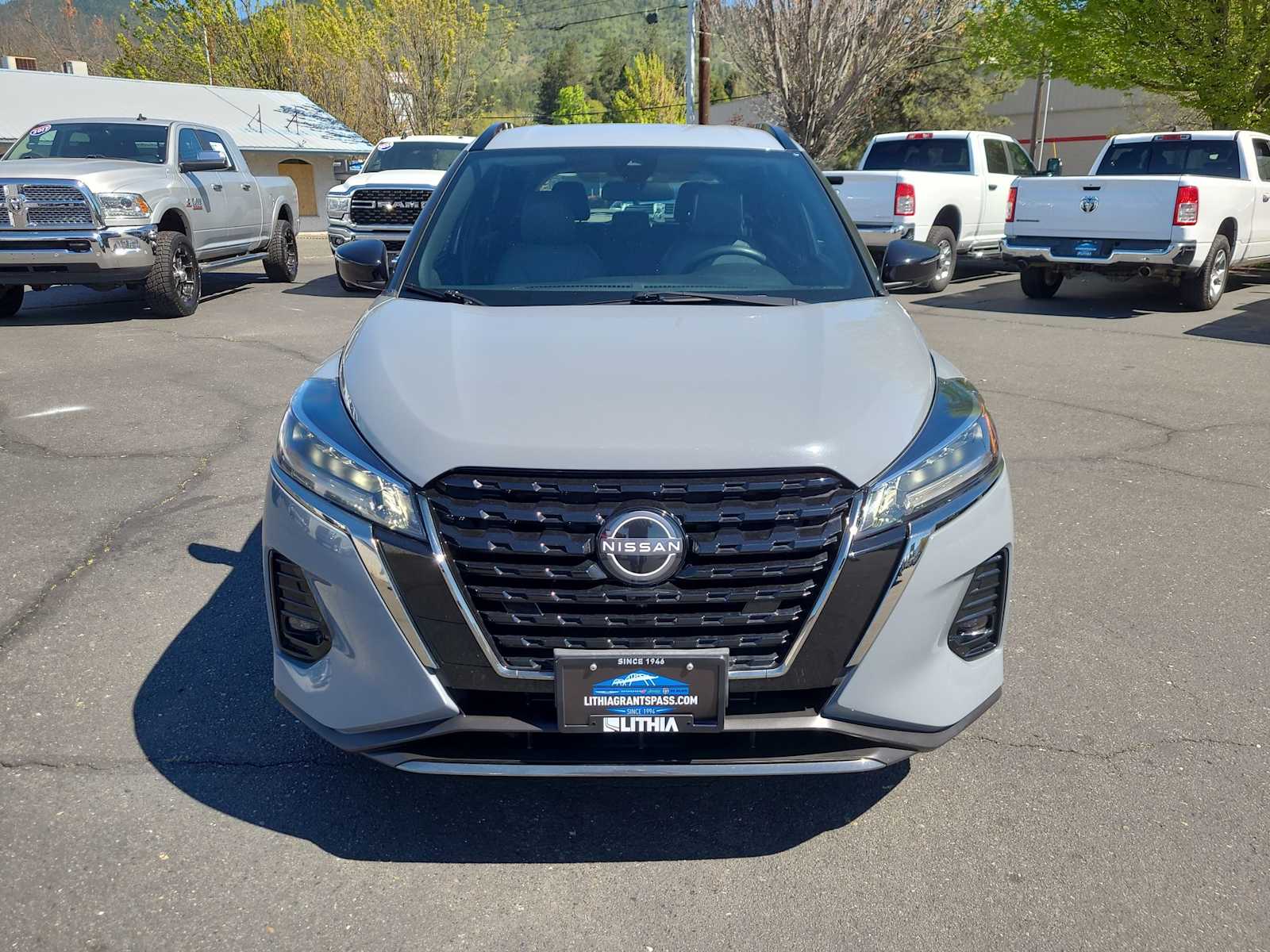 Thumbnail: 2023 Nissan Kicks - 14